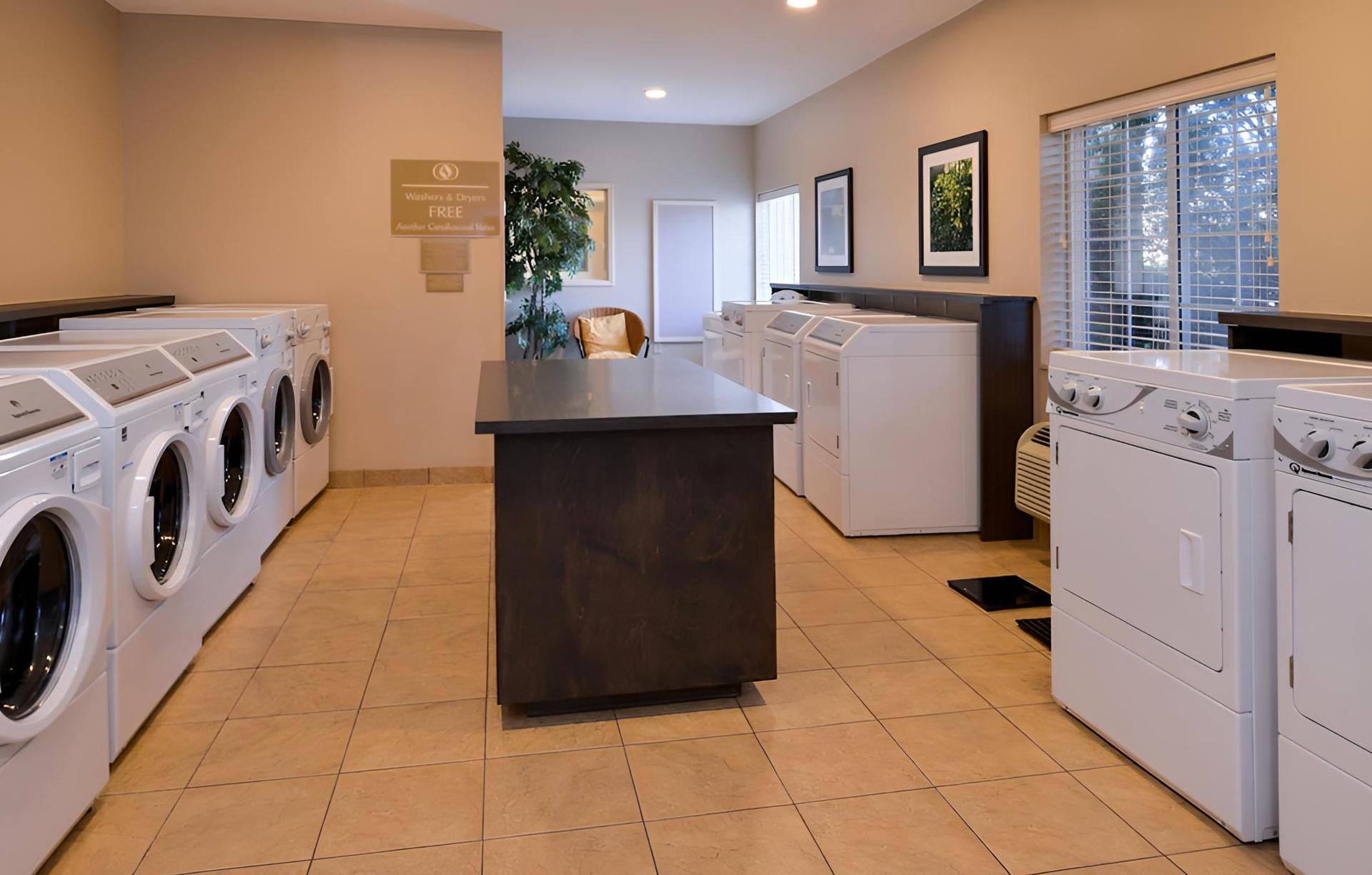 Candlewood Suites Bloomington, an IHG Hotel photo 19