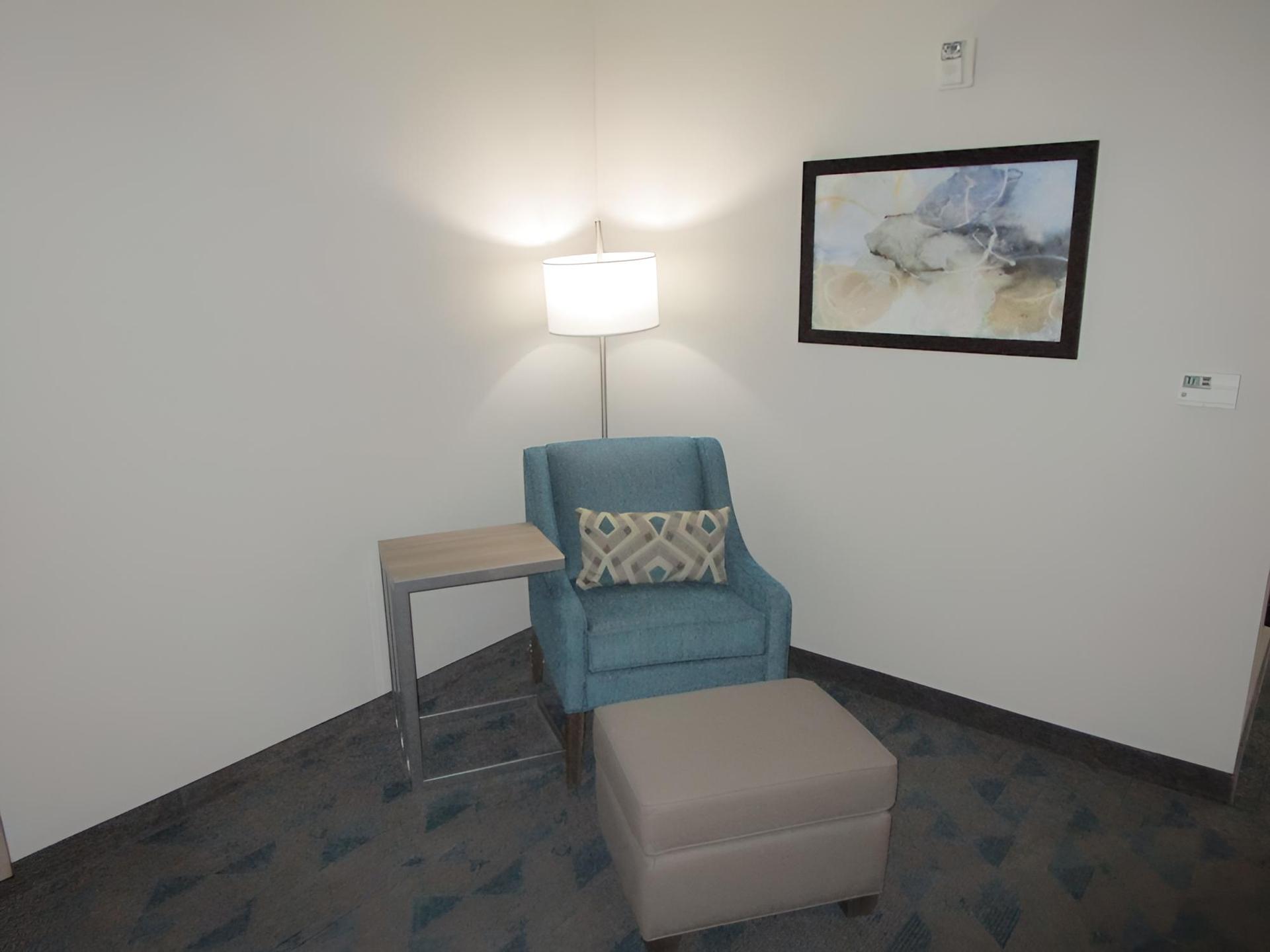 Best Western Plus Bonham photo 2