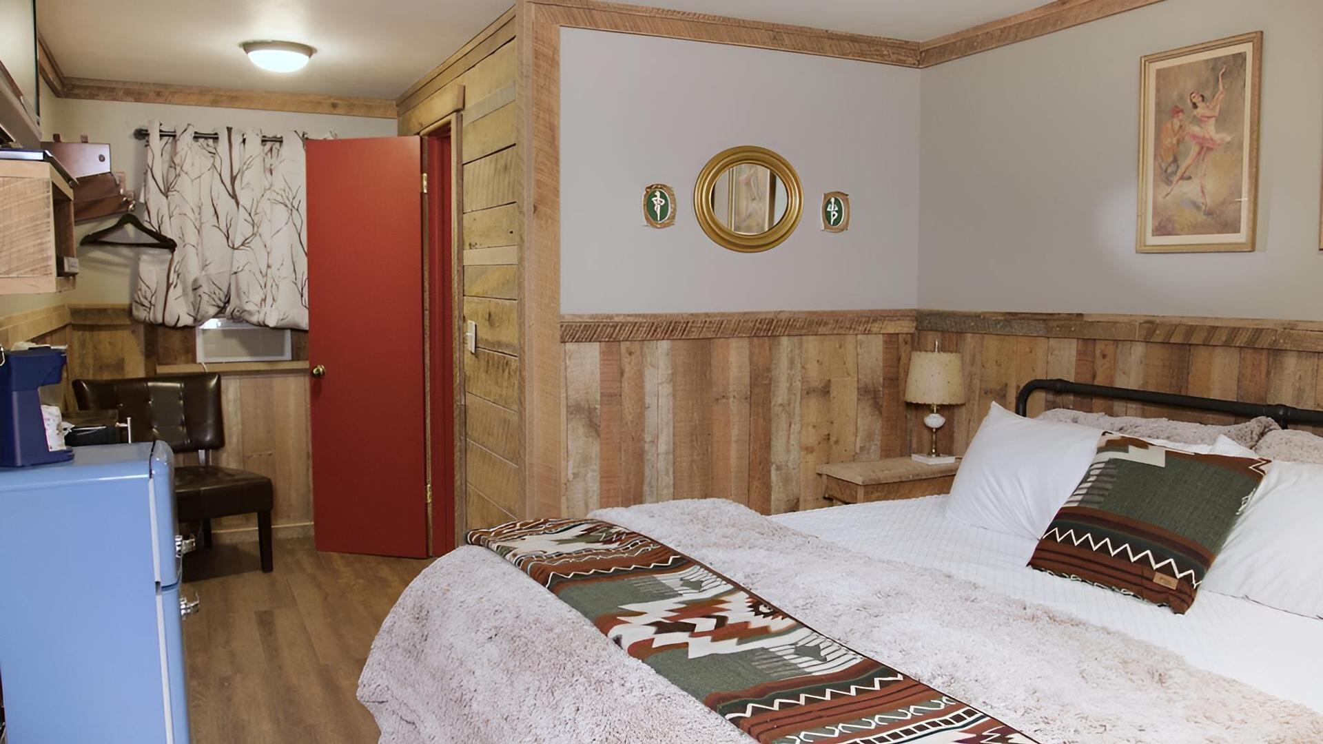 Arthur Murray's Motel photo 54