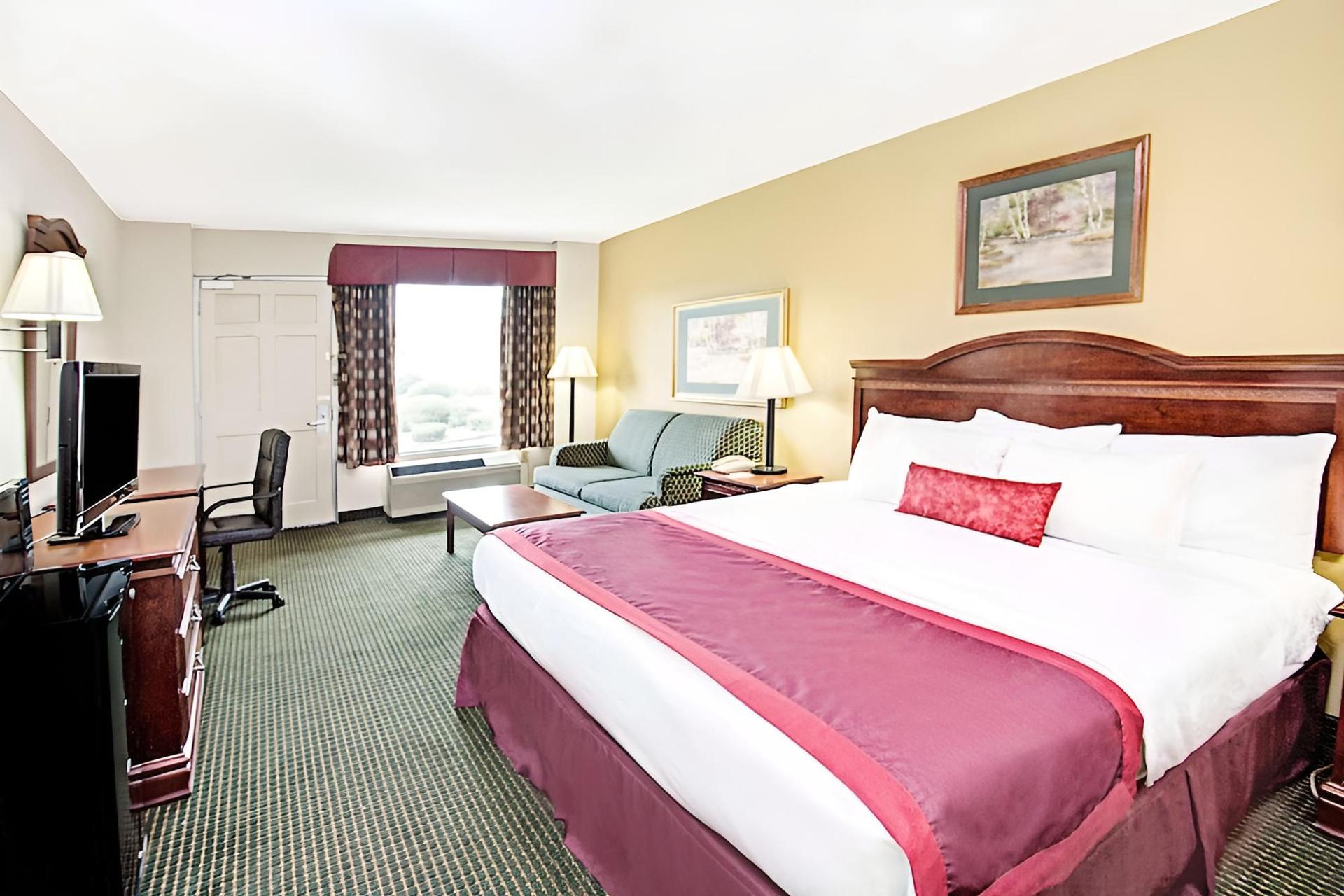Ramada by Wyndham Walterboro photo 45