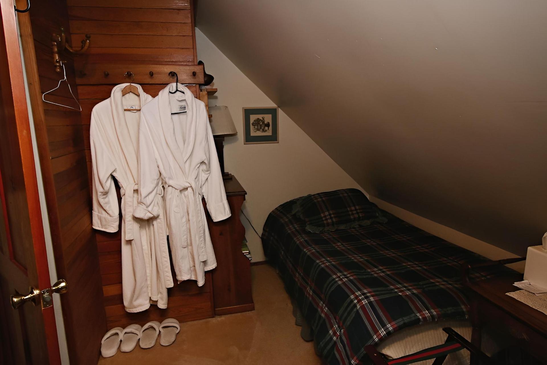 The Ebenezer House Bed & Breakfast photo 4