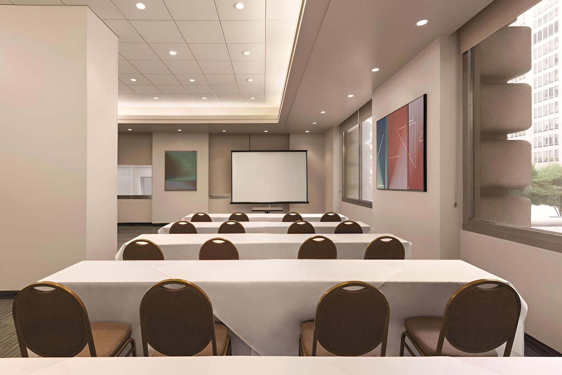 Radisson Hotel New York Wall Street photo 13