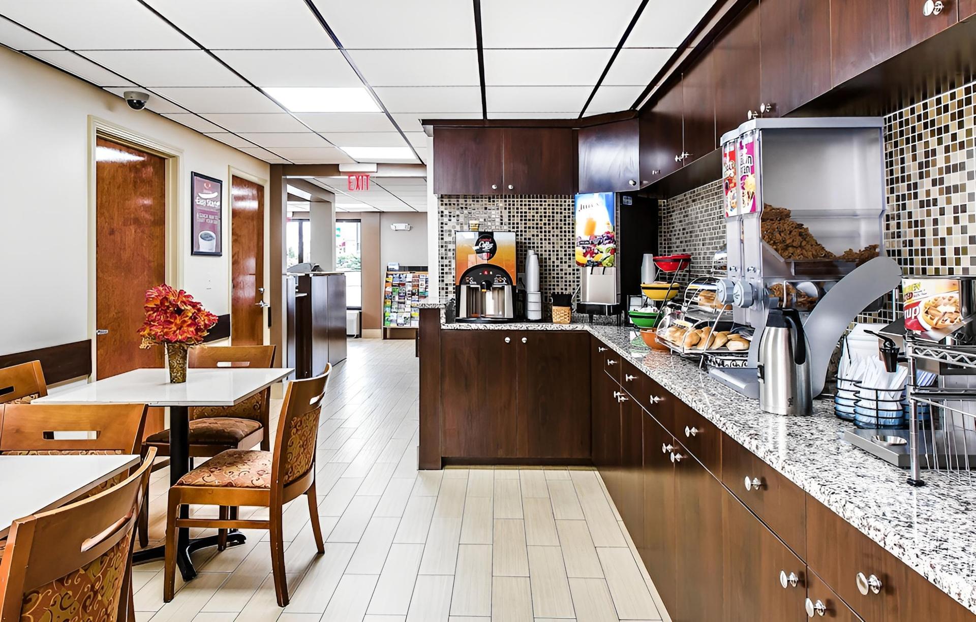 Quality Inn & Suites photo 22