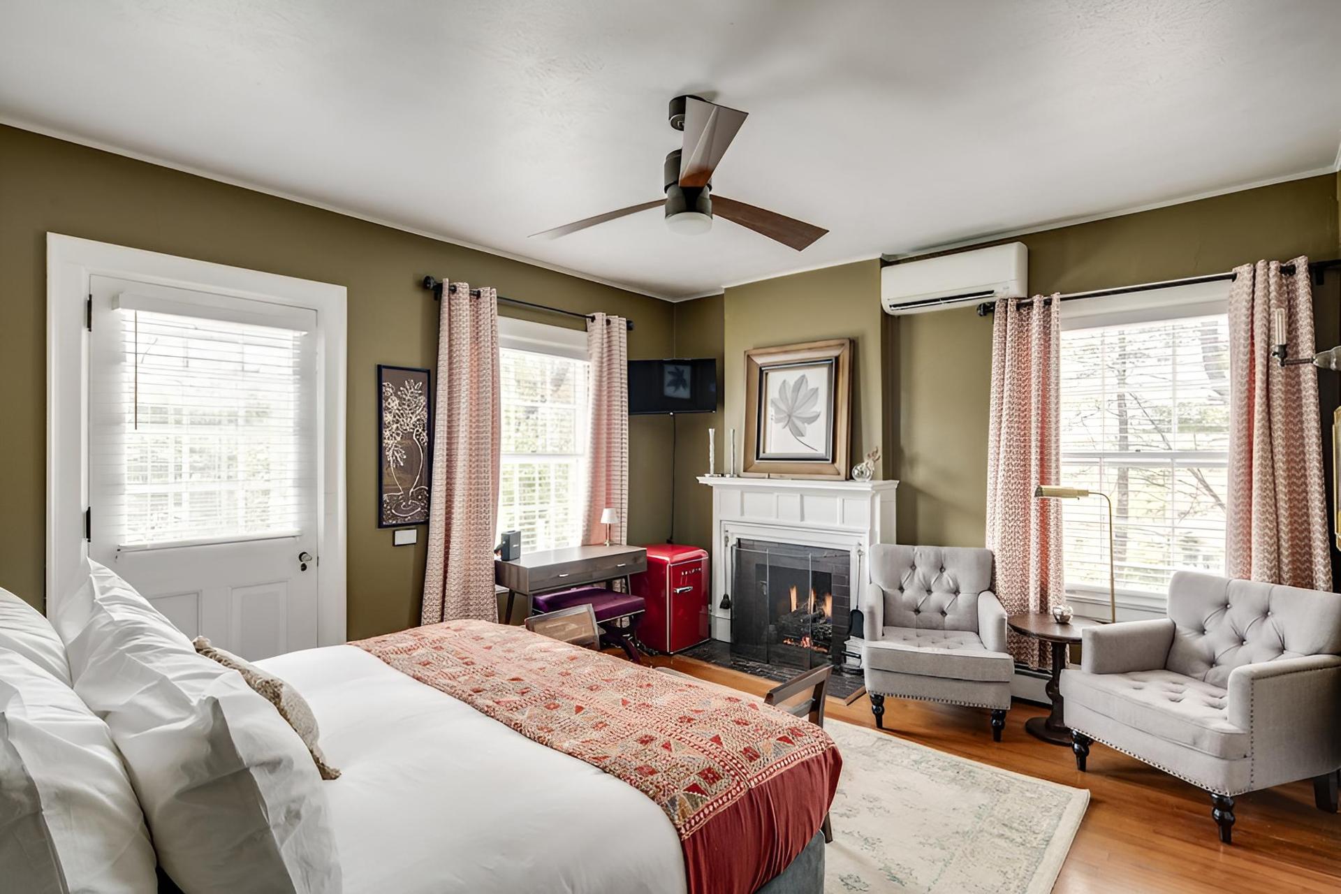 The Applewood Manor photo 16