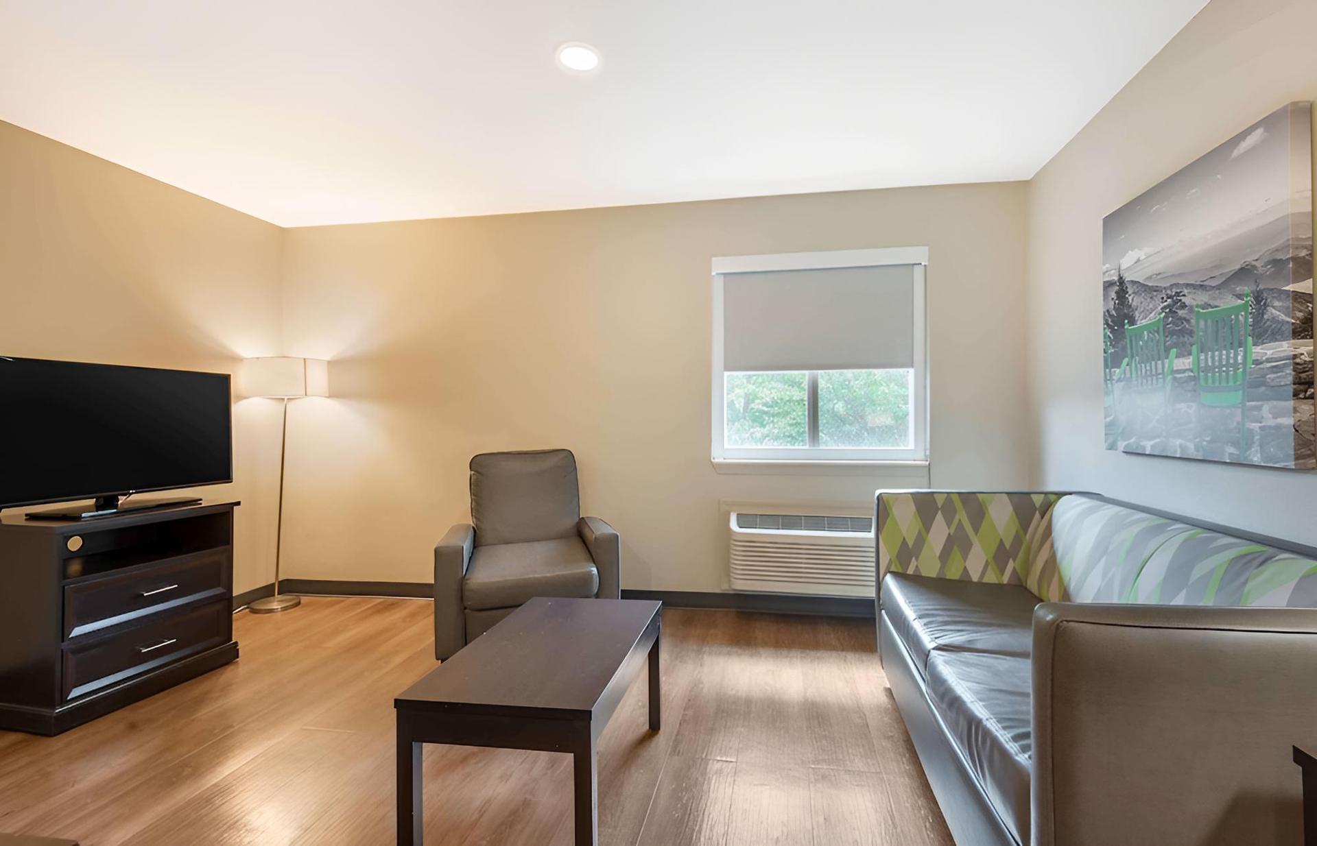 Extended Stay America Select Suites Charlotte University E photo 12