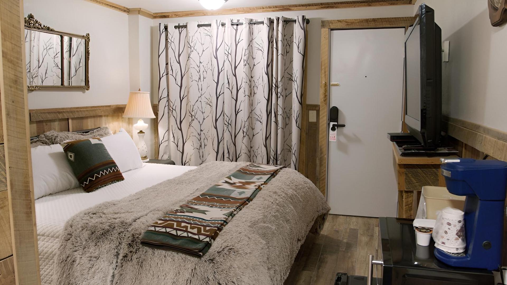 Arthur Murray's Motel photo 29