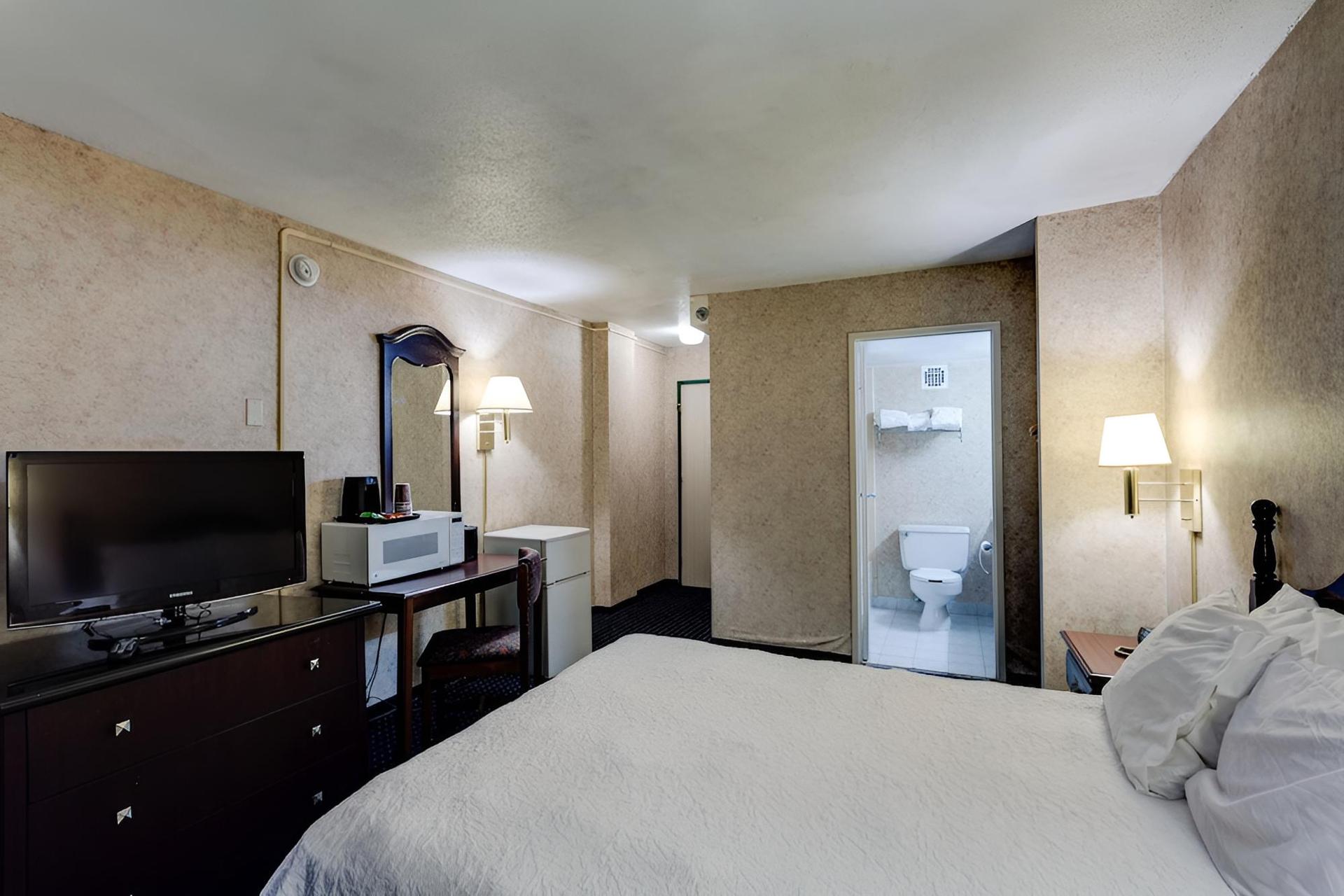 University Hotel & Suites photo 2