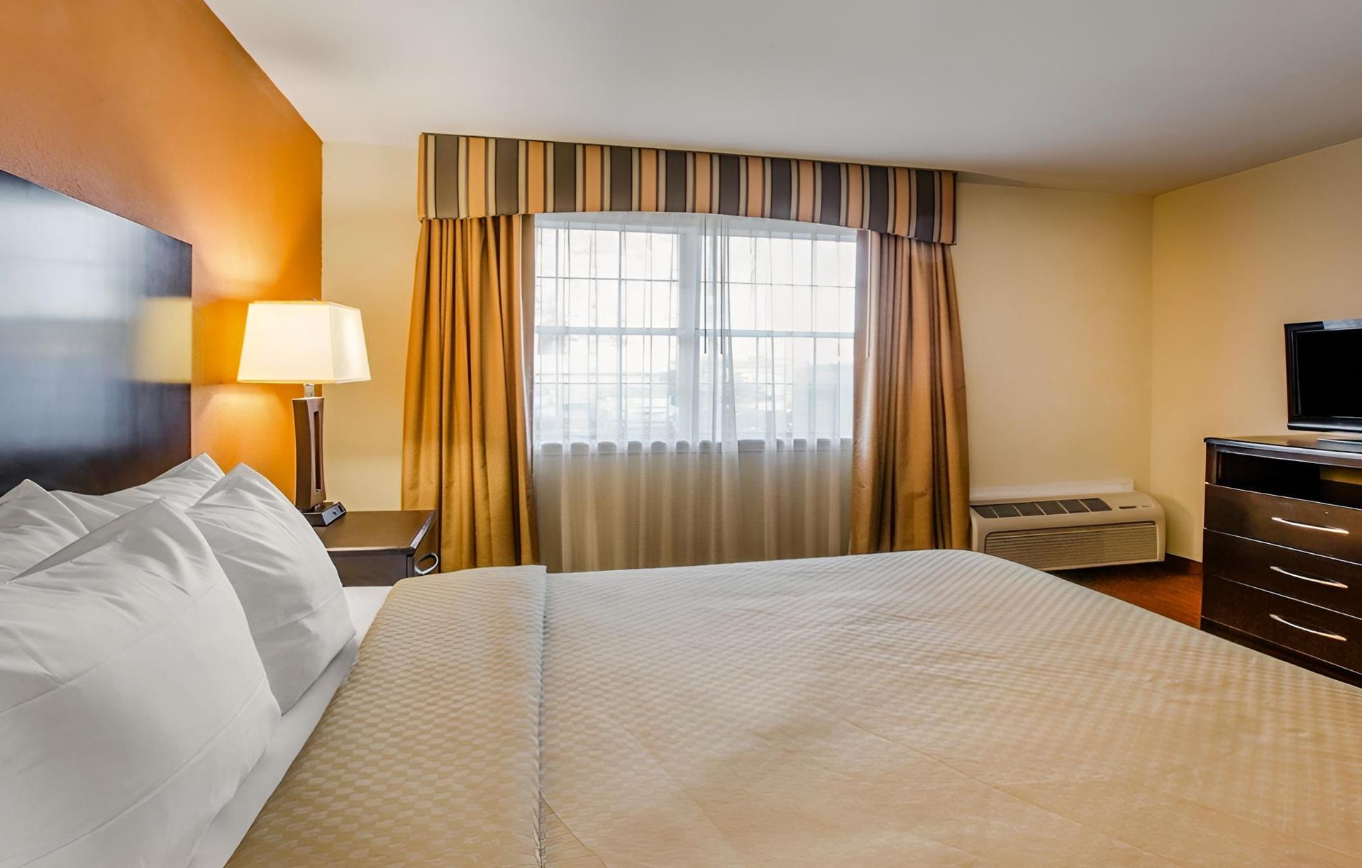 Clarion Suites Augusta photo 12
