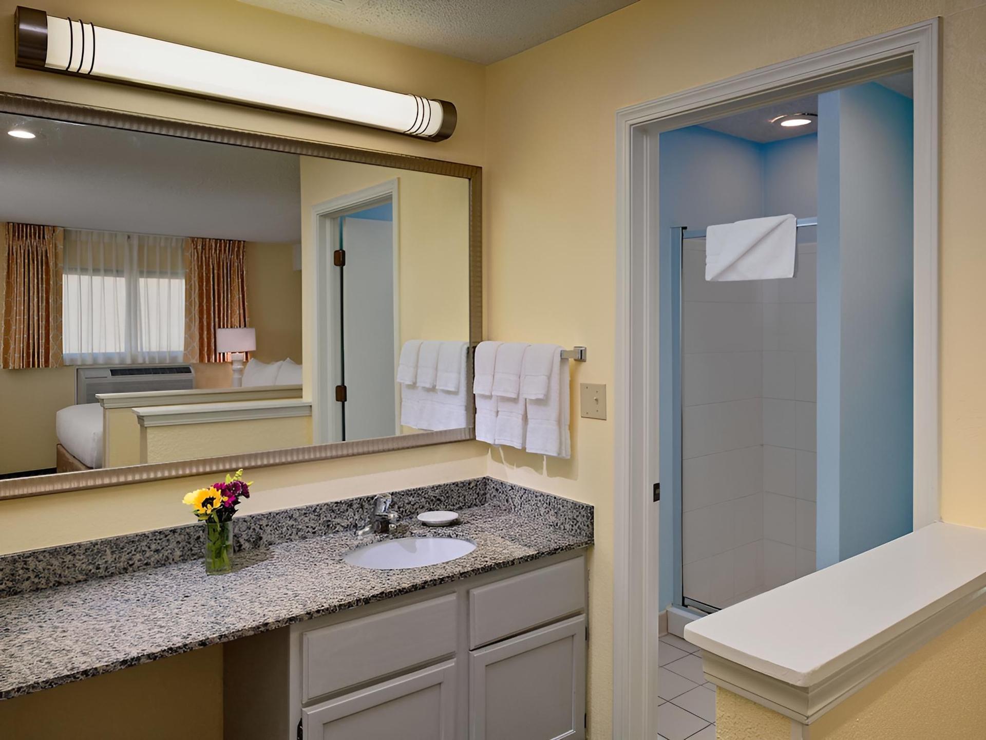 Sonesta ES Suites South Brunswick - Princeton photo 17