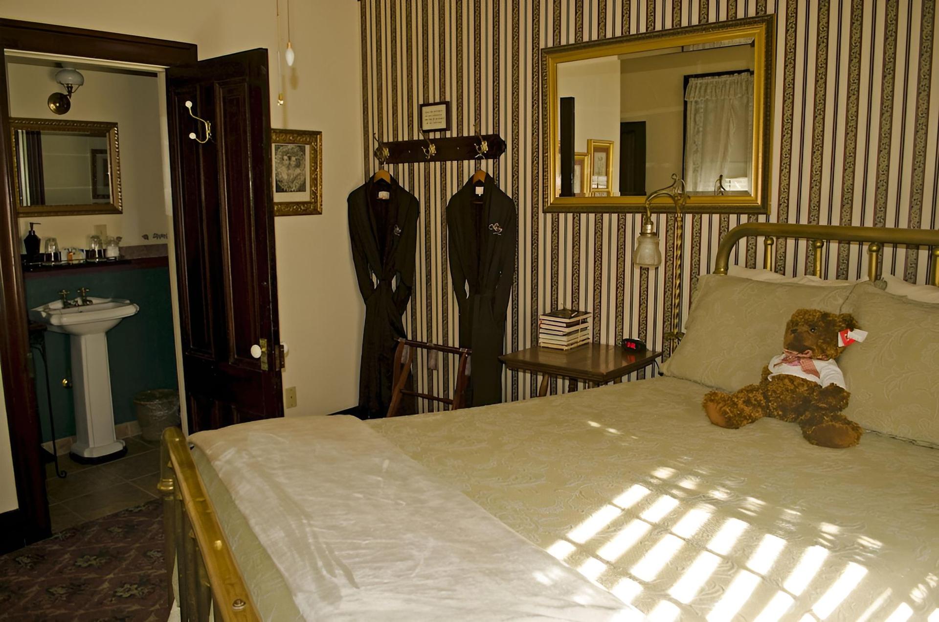 Historic National Hotel photo 2