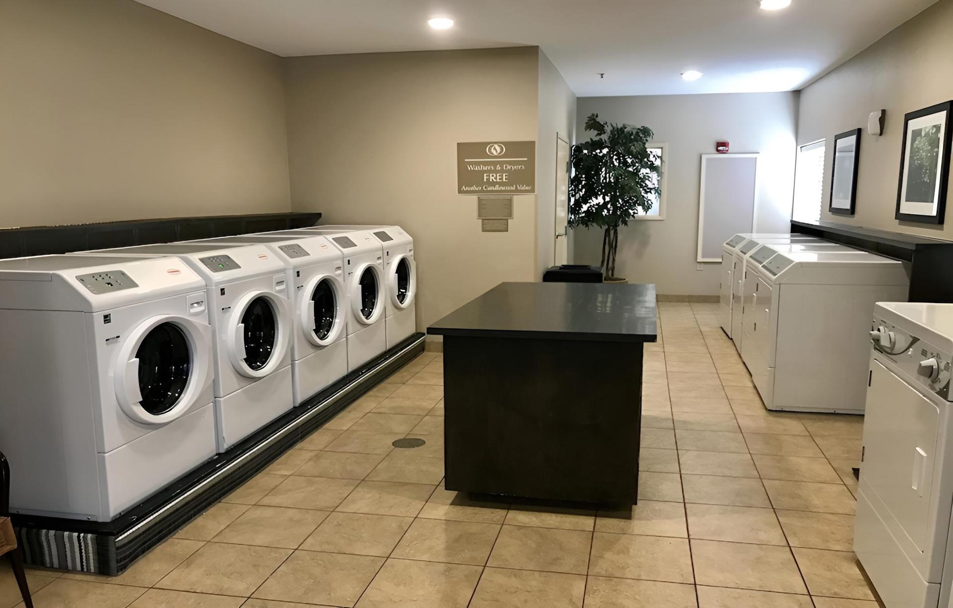 Candlewood Suites Bloomington, an IHG Hotel photo 24