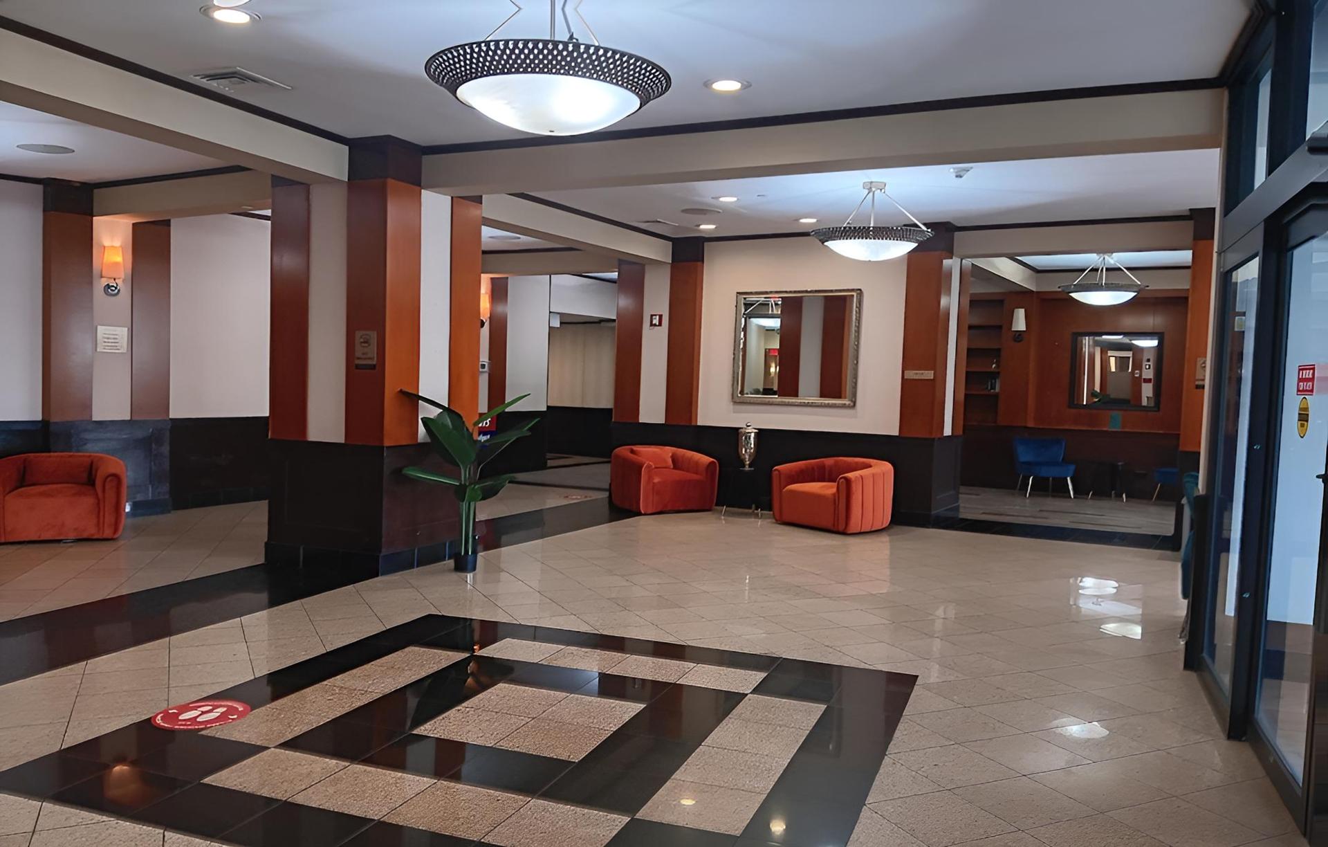 Clarion Hotel & Suites photo 5