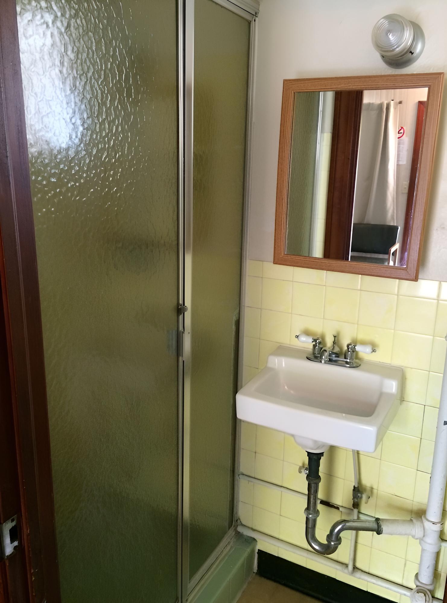 Maples Motel photo 10