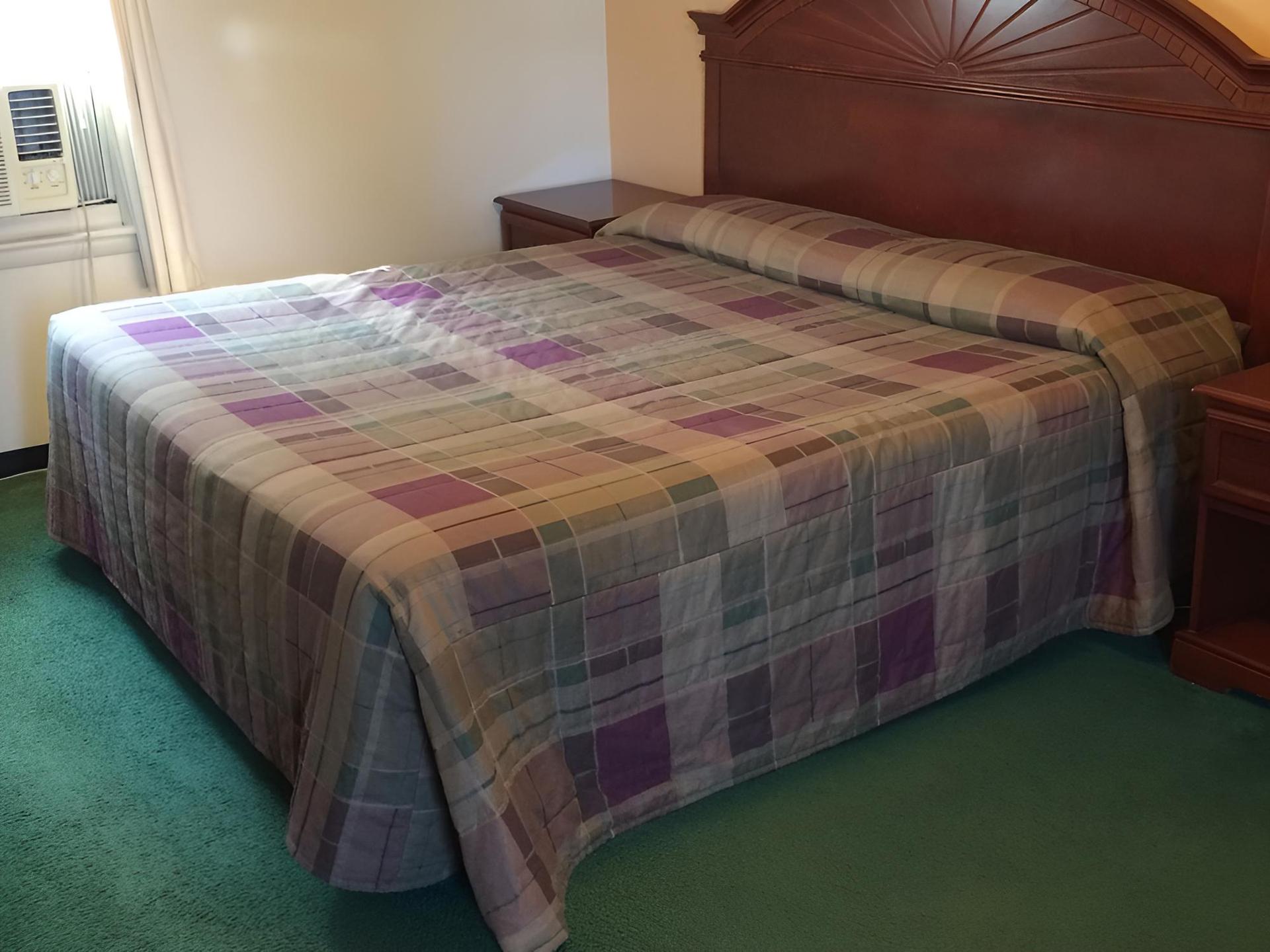 Howard's Motel photo 8