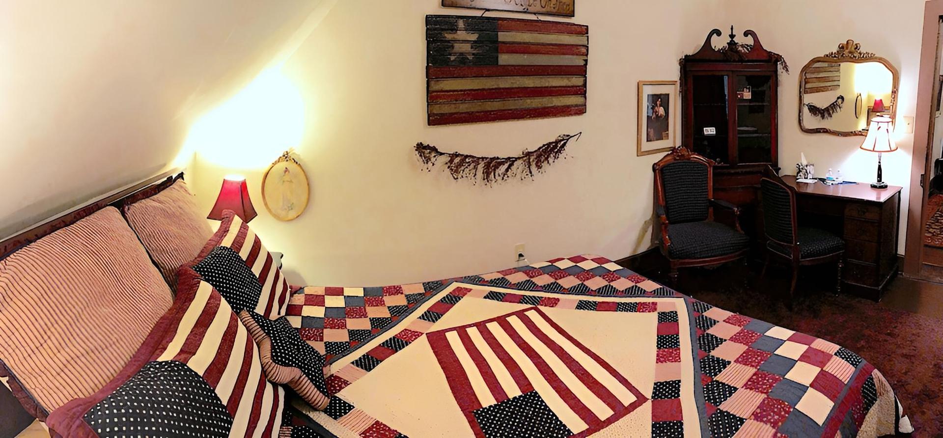 Main Street Bed & Breakfast Established in 1810 photo 32