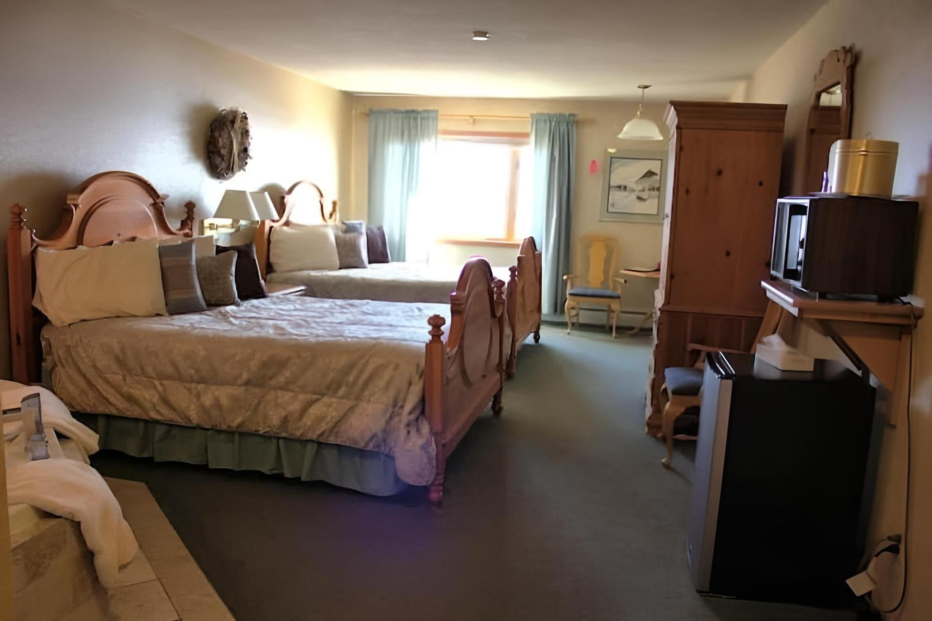 Pier Plaza Lodging photo 14