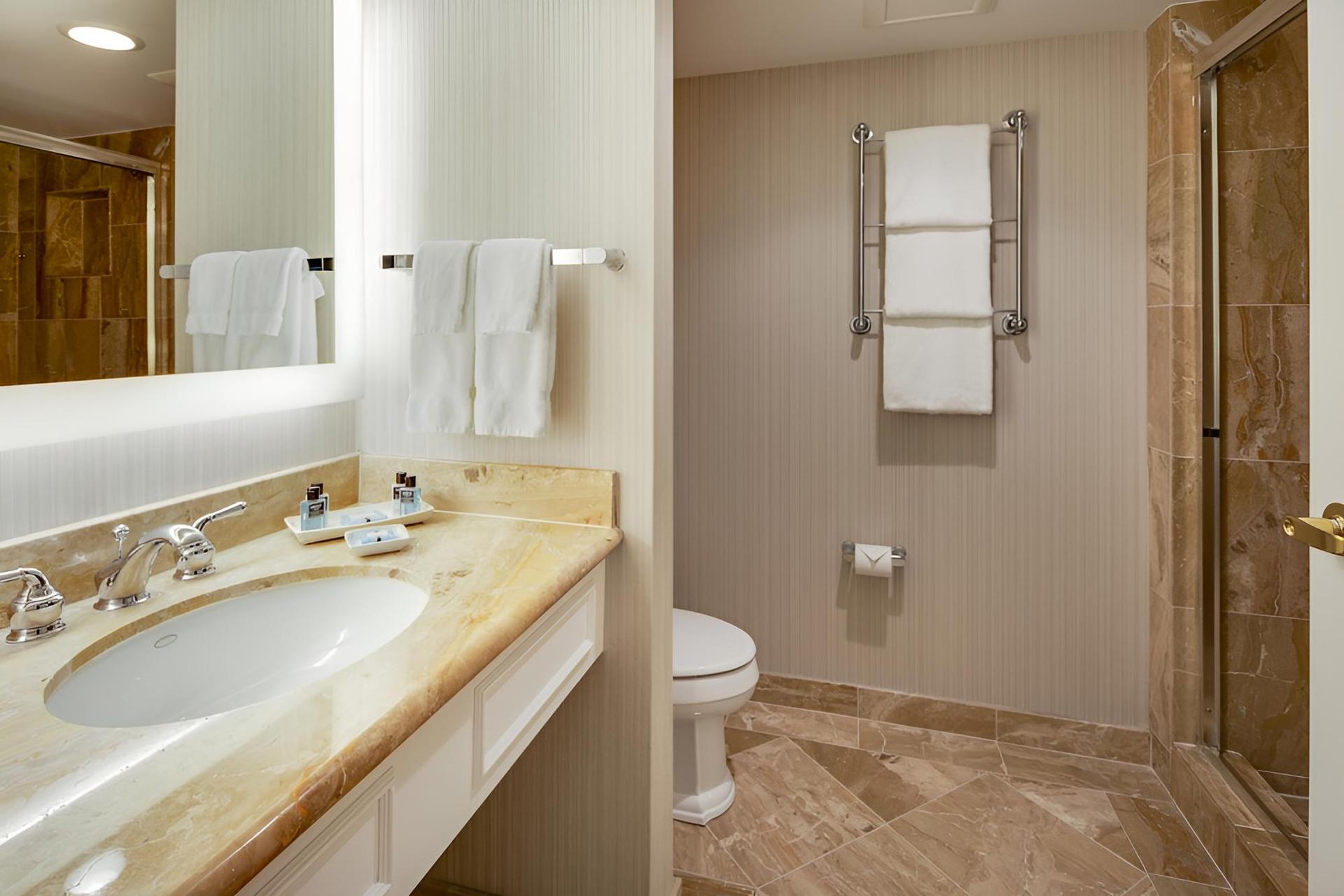 Harborside Hotel Marina And Spa photo 8