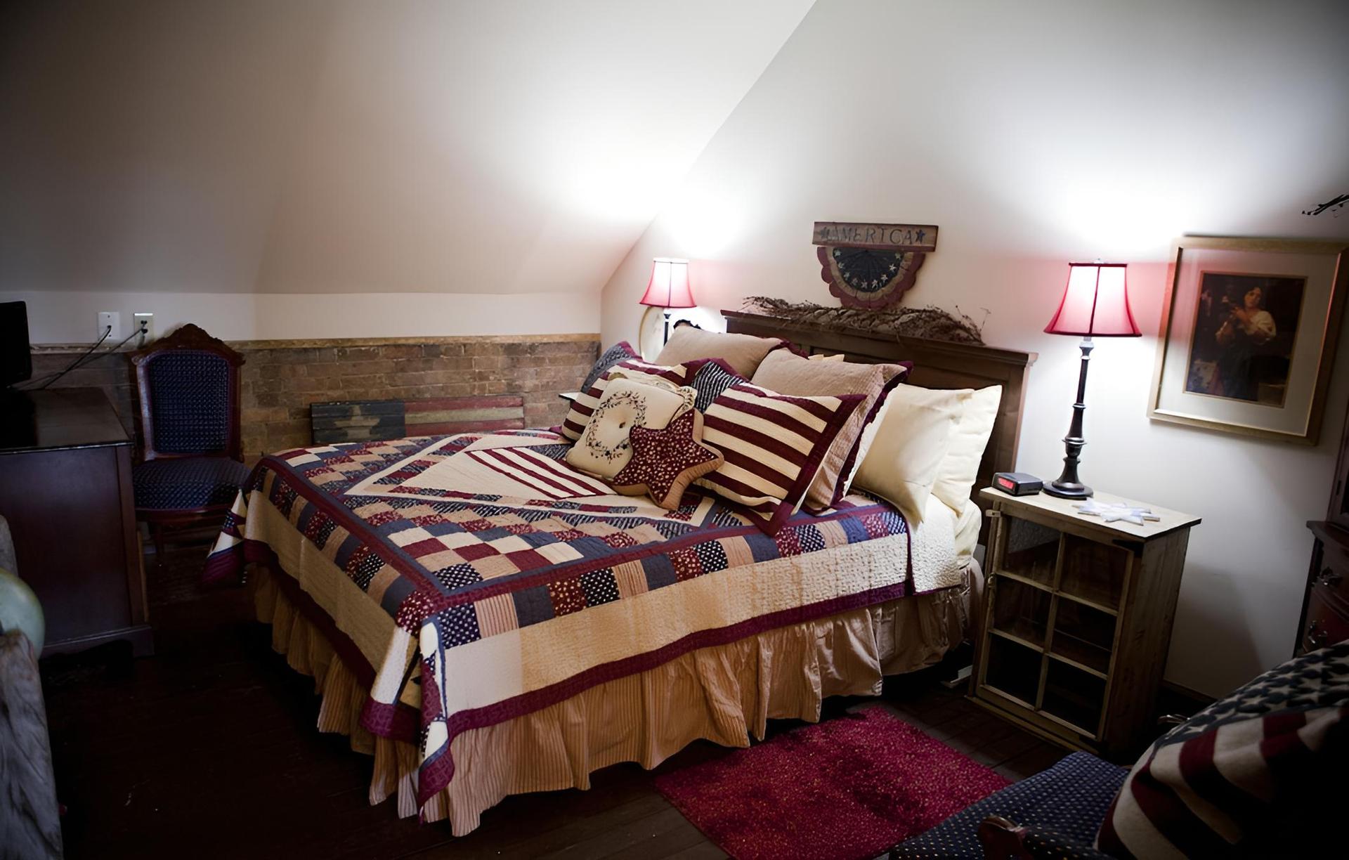 Main Street Bed & Breakfast Established in 1810 photo 26