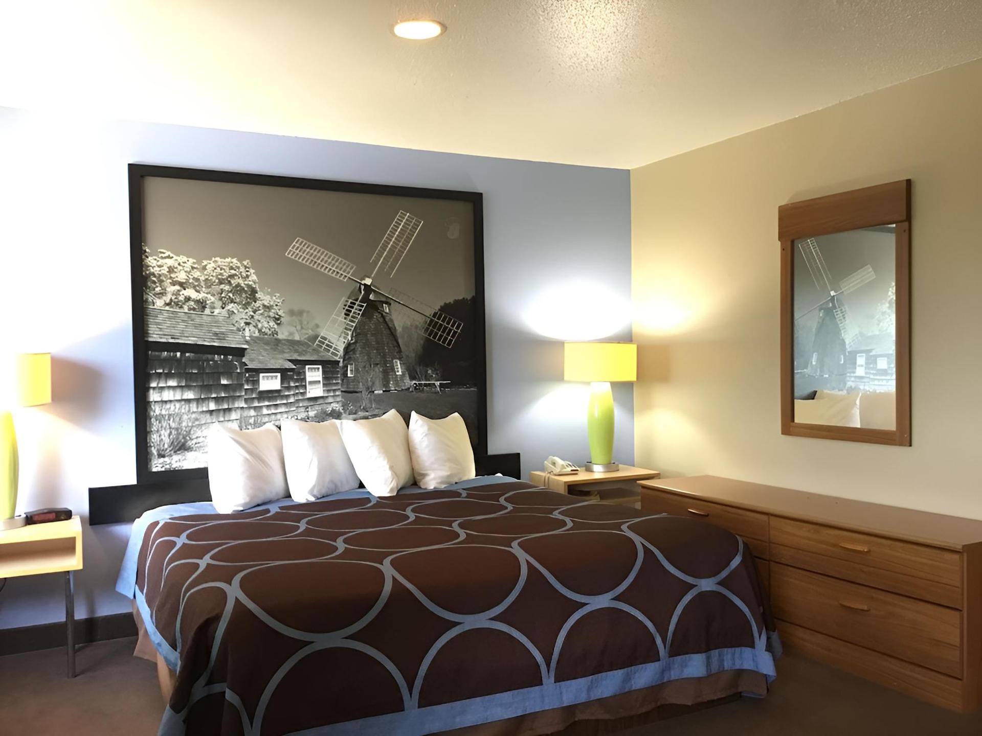 Super 8 by Wyndham Newburgh/West Point Near Stewart Airport photo 18