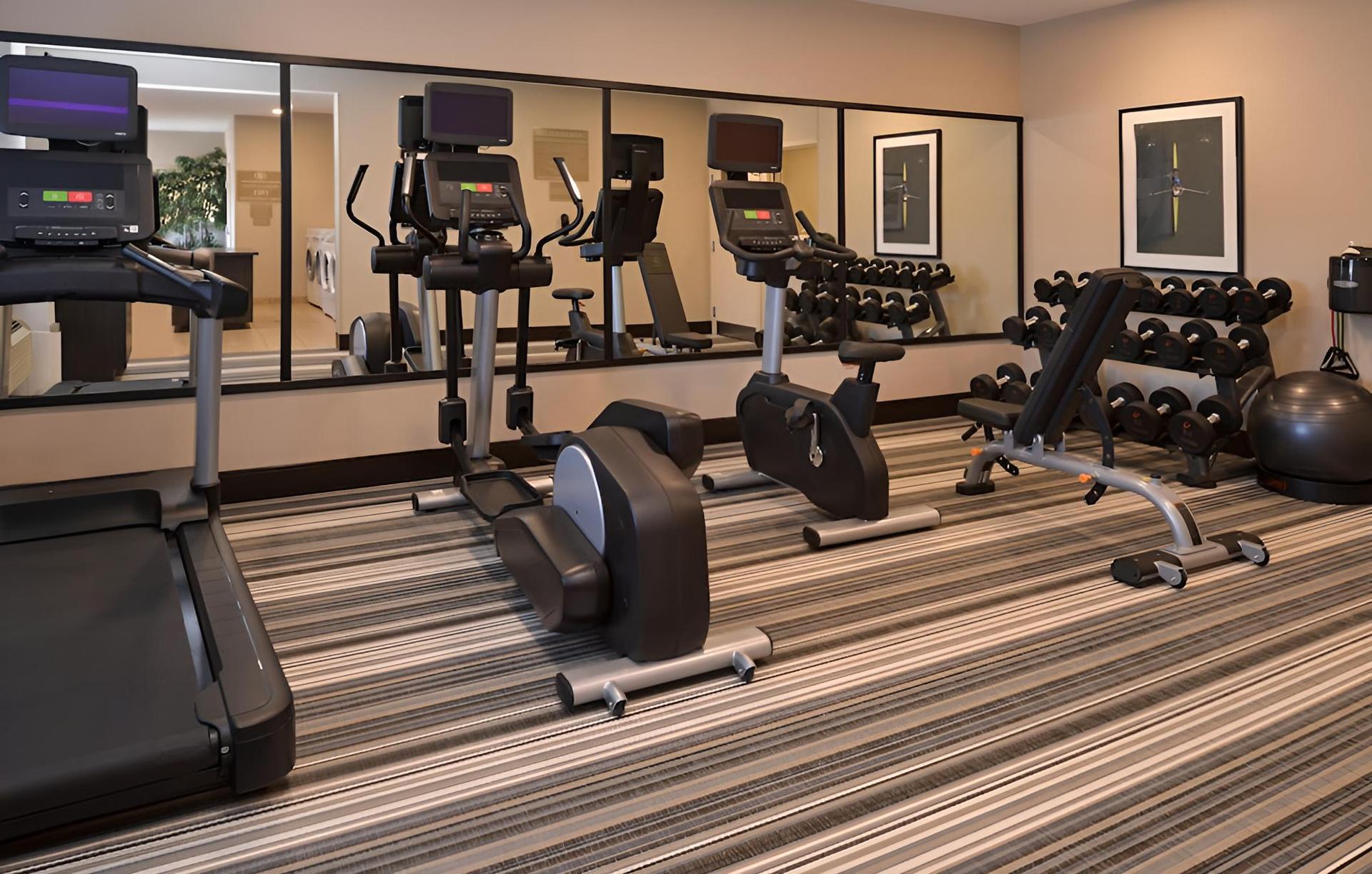 Candlewood Suites Bloomington, an IHG Hotel photo 8