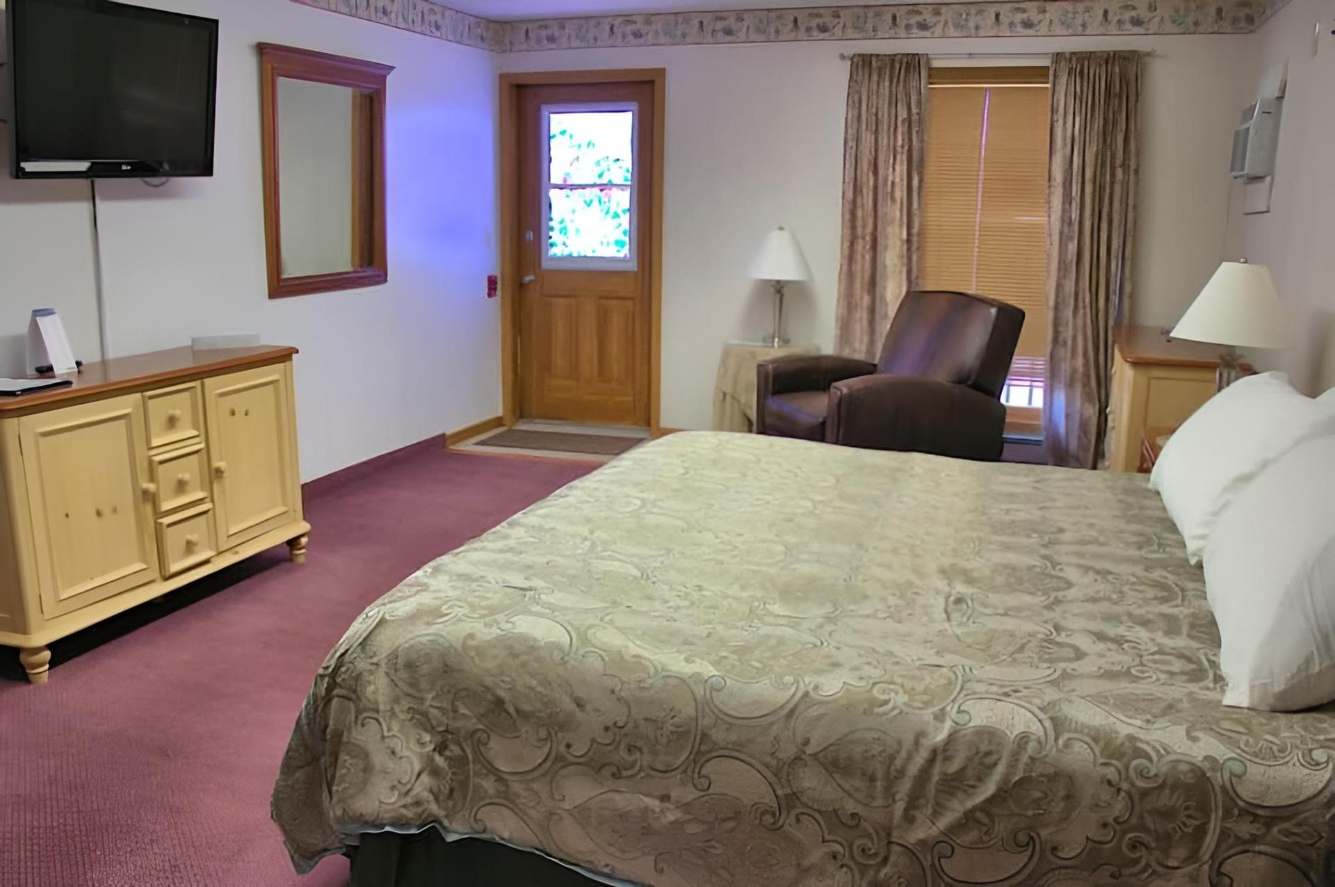 Pier Plaza Lodging photo 16