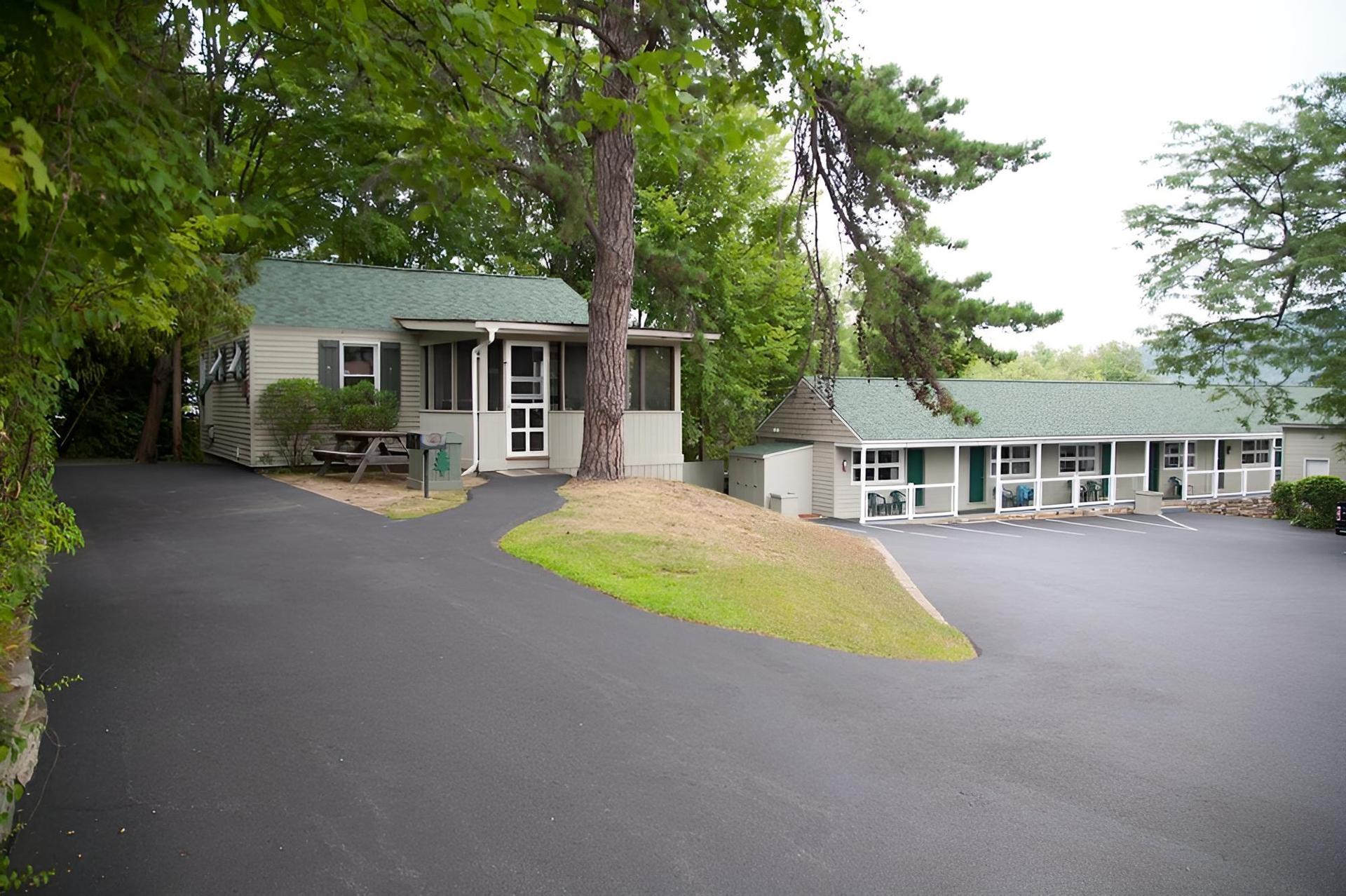 Shore Meadows Motel photo 41