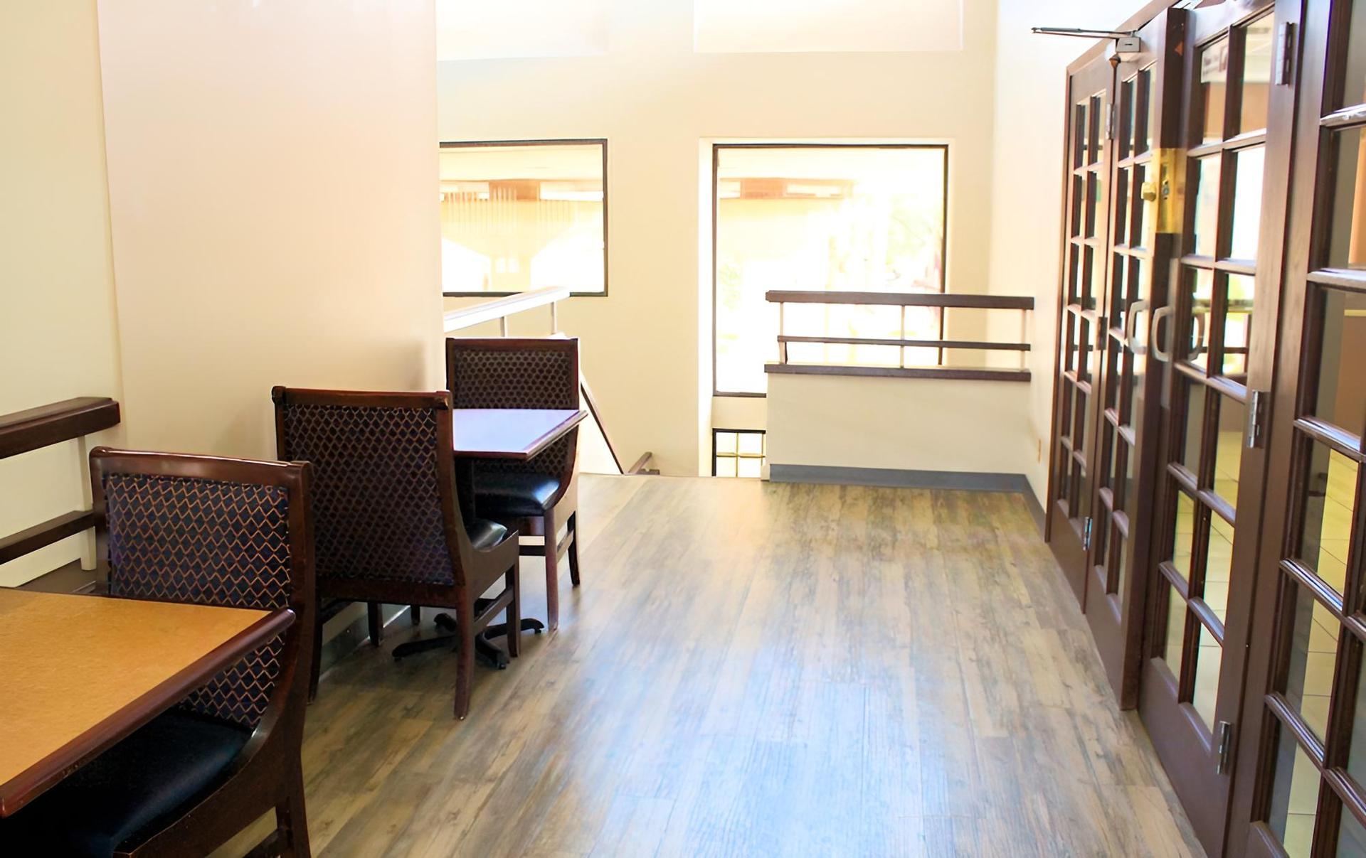 Ramada by Wyndham Tucson Airport photo 33