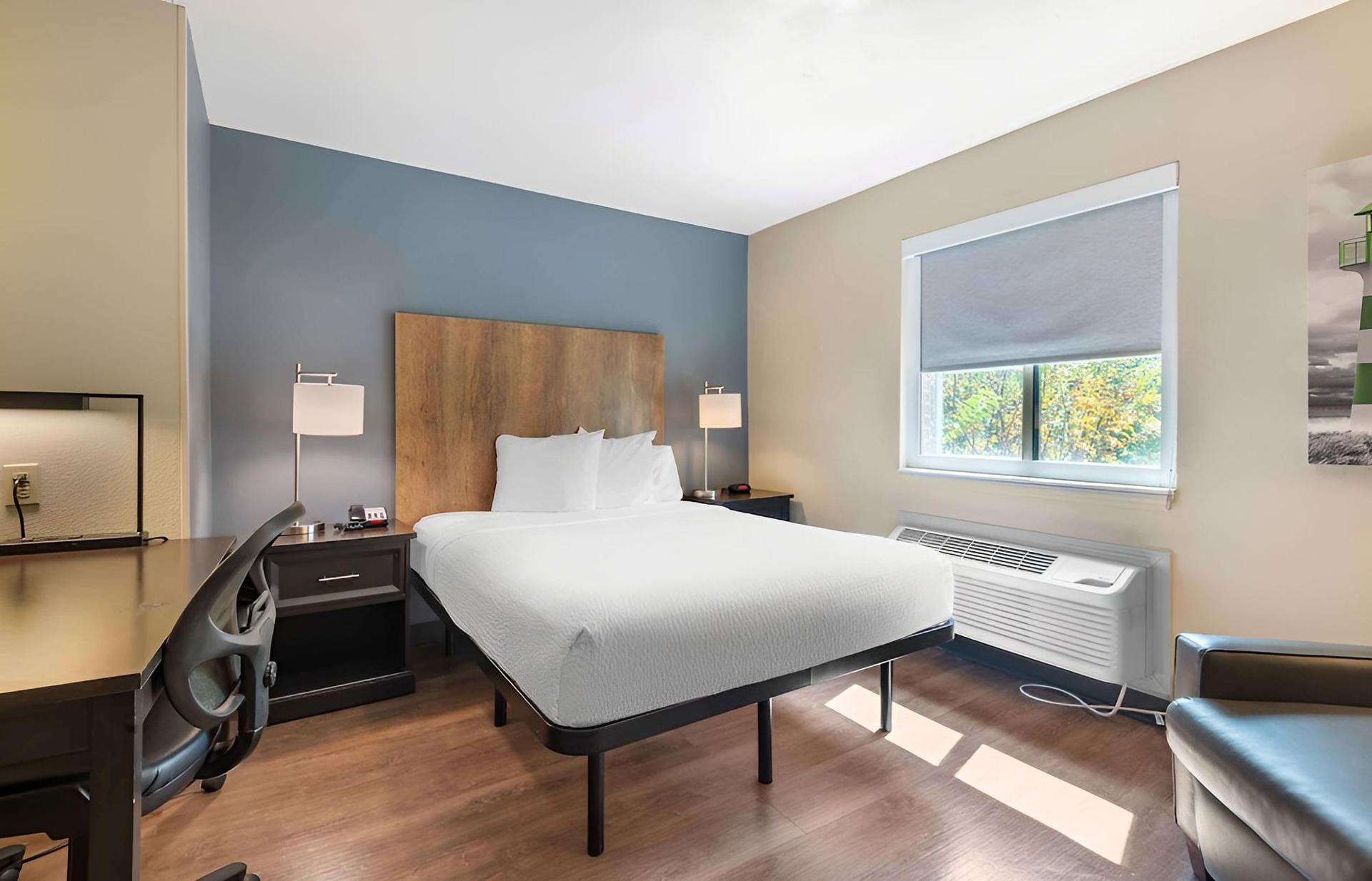 Extended Stay America Select Suites Charlotte University E photo 16