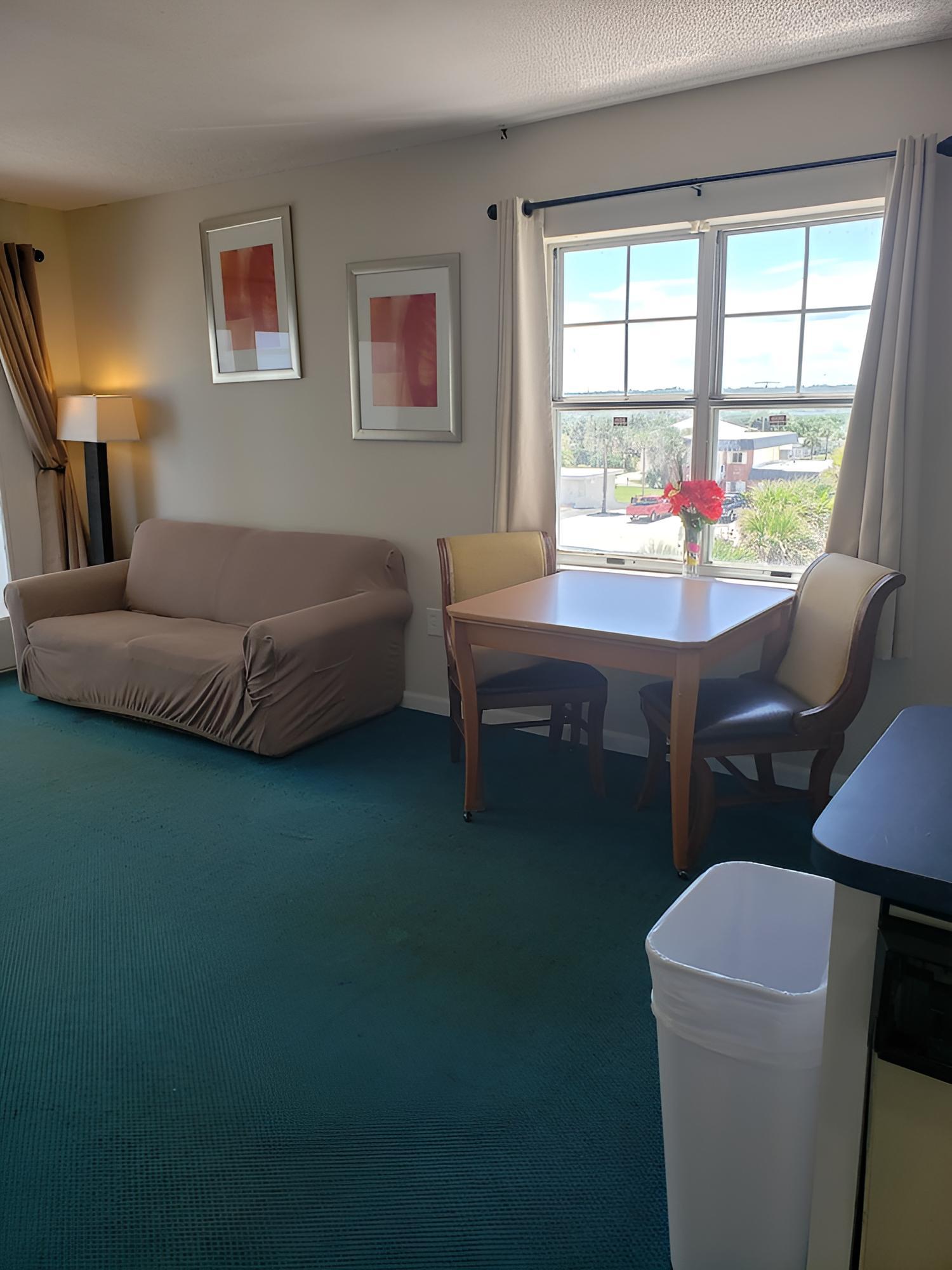 Beach Quarters Daytona photo 32