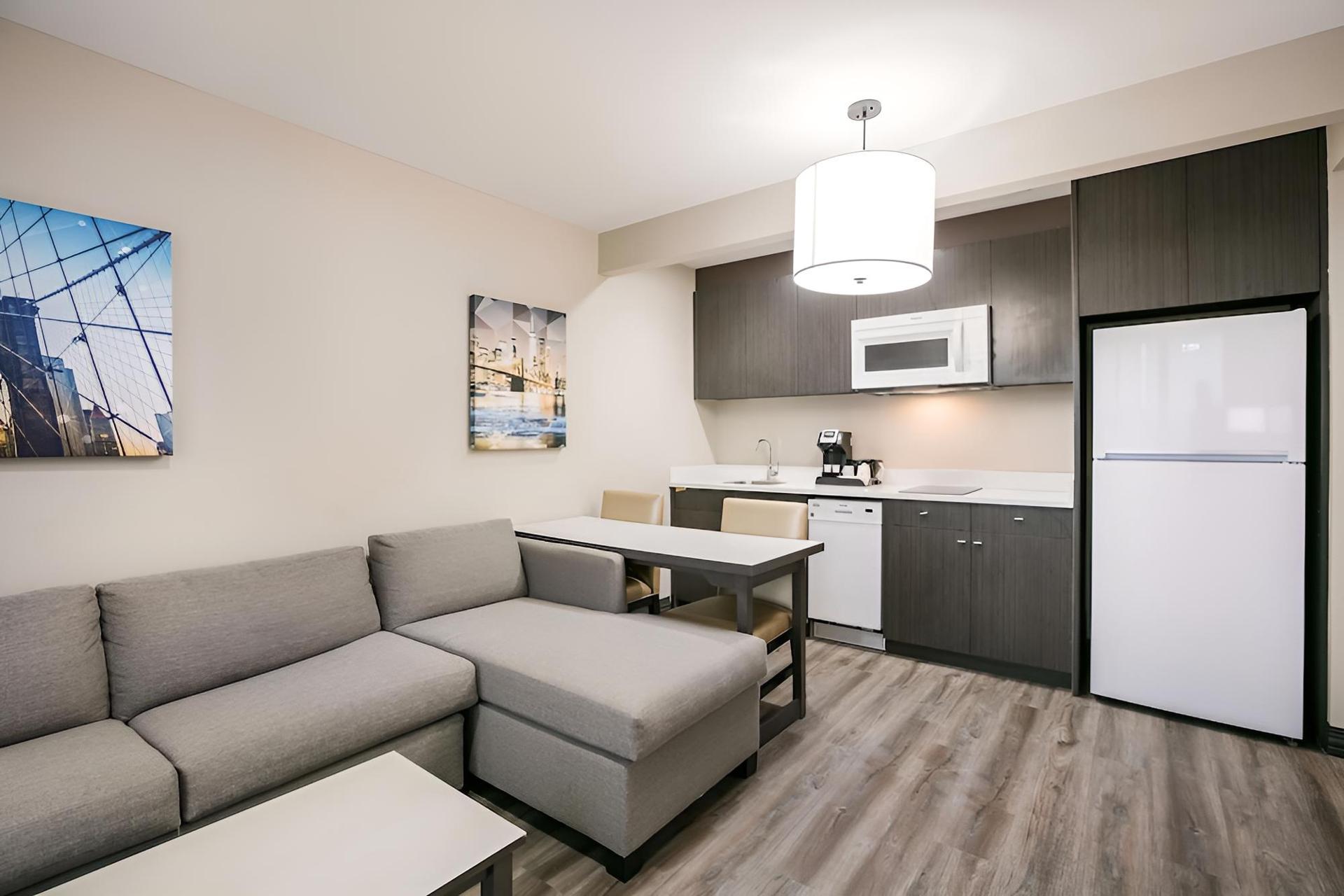 Best Western Plus Executive Residency Bronx photo 9