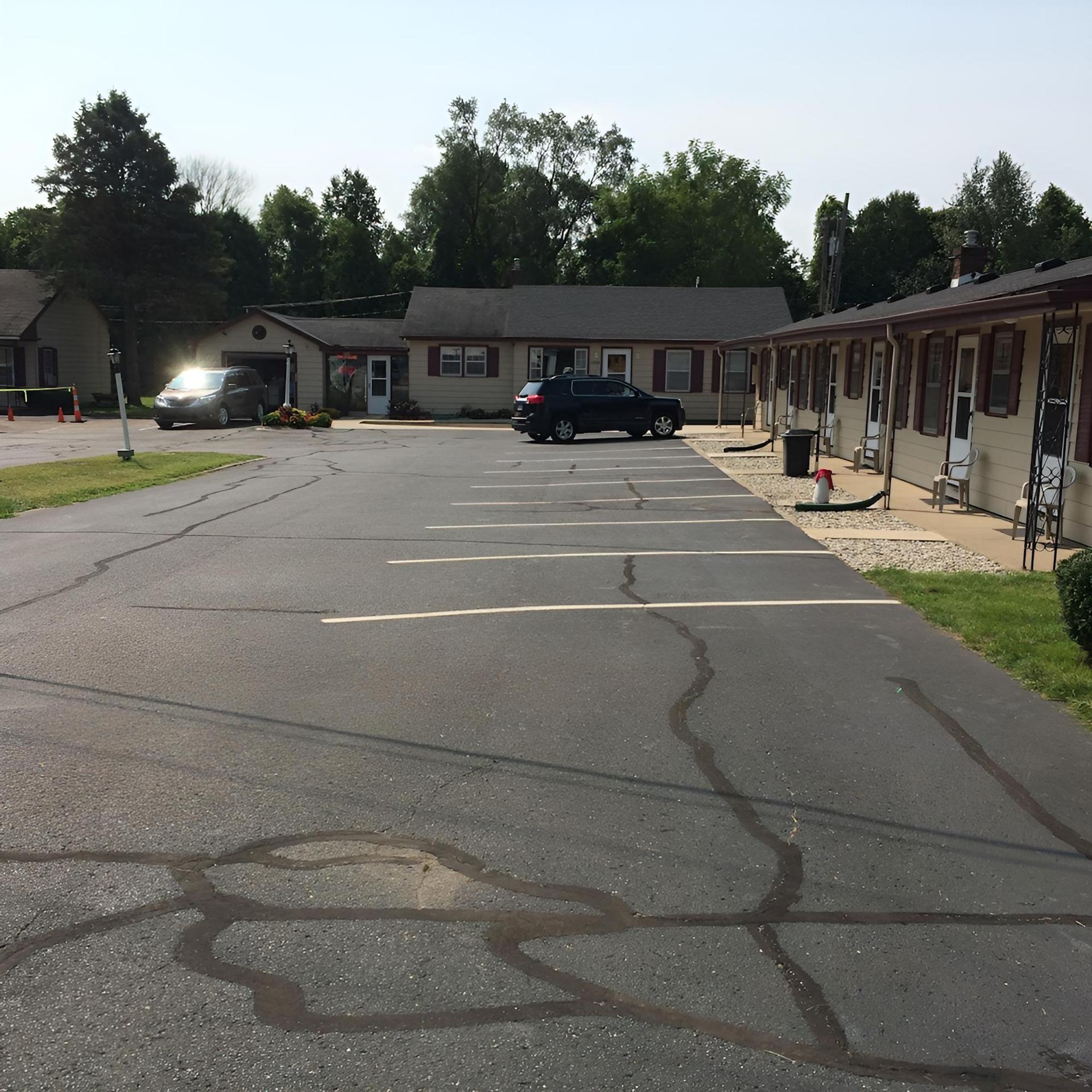 Howard's Motel photo 1