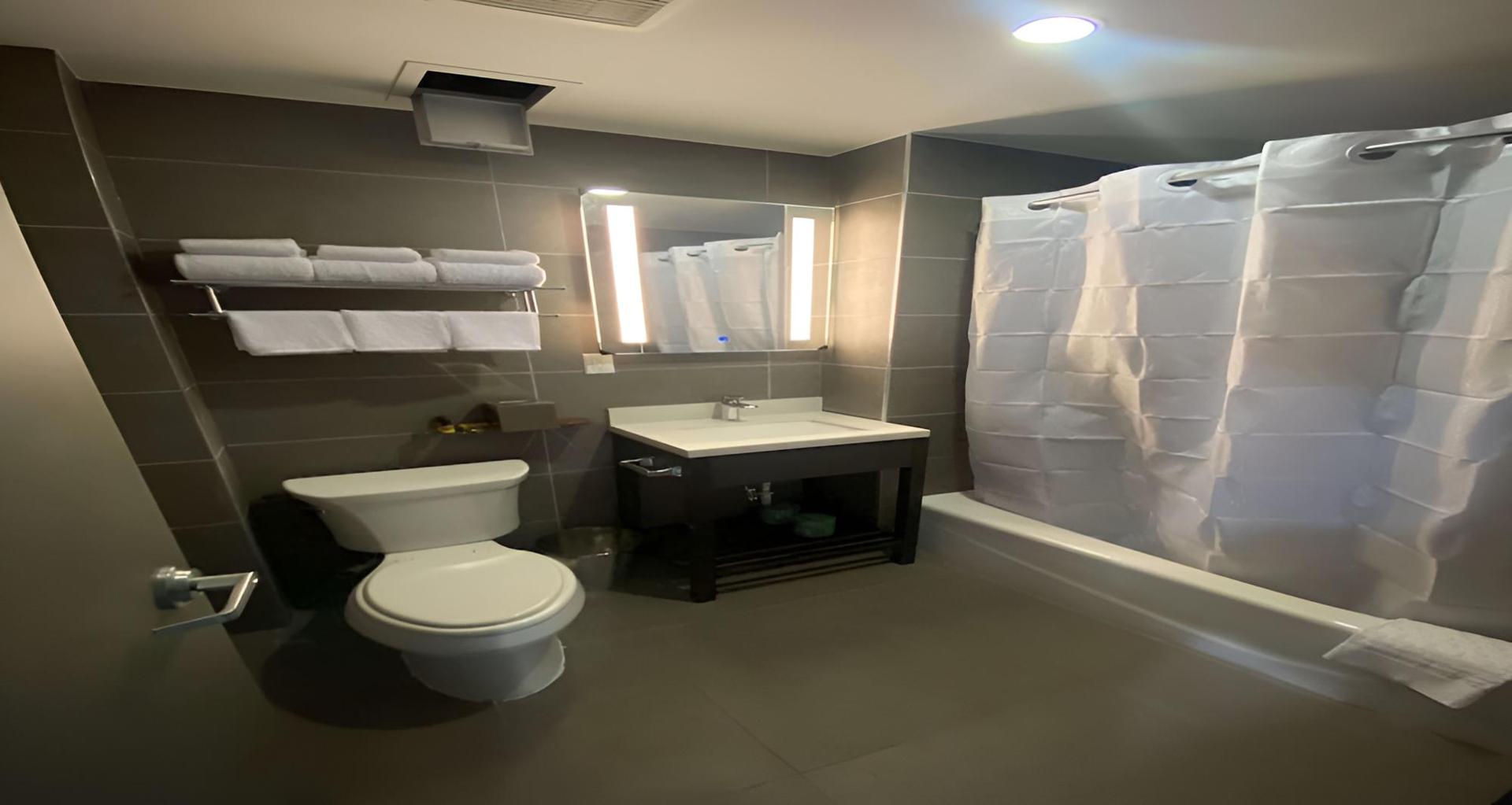 Best Western Plus City Line Hotel photo 7