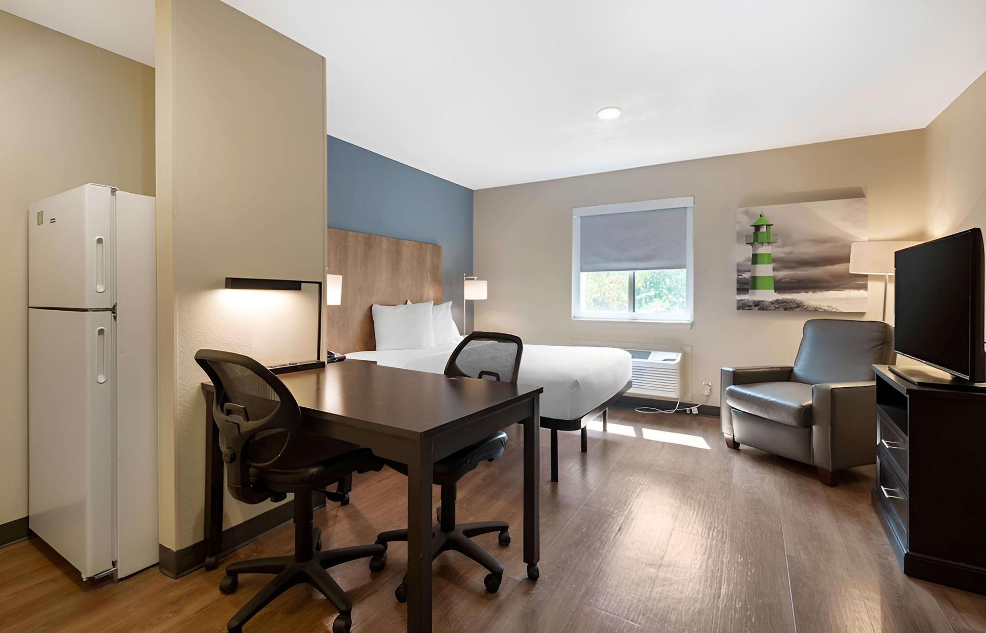 Extended Stay America Select Suites Charlotte University E photo 10