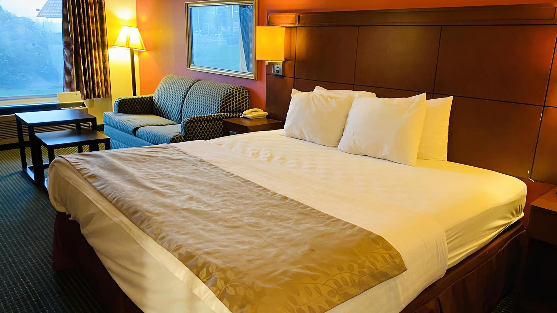 Ramada by Wyndham Walterboro photo 41