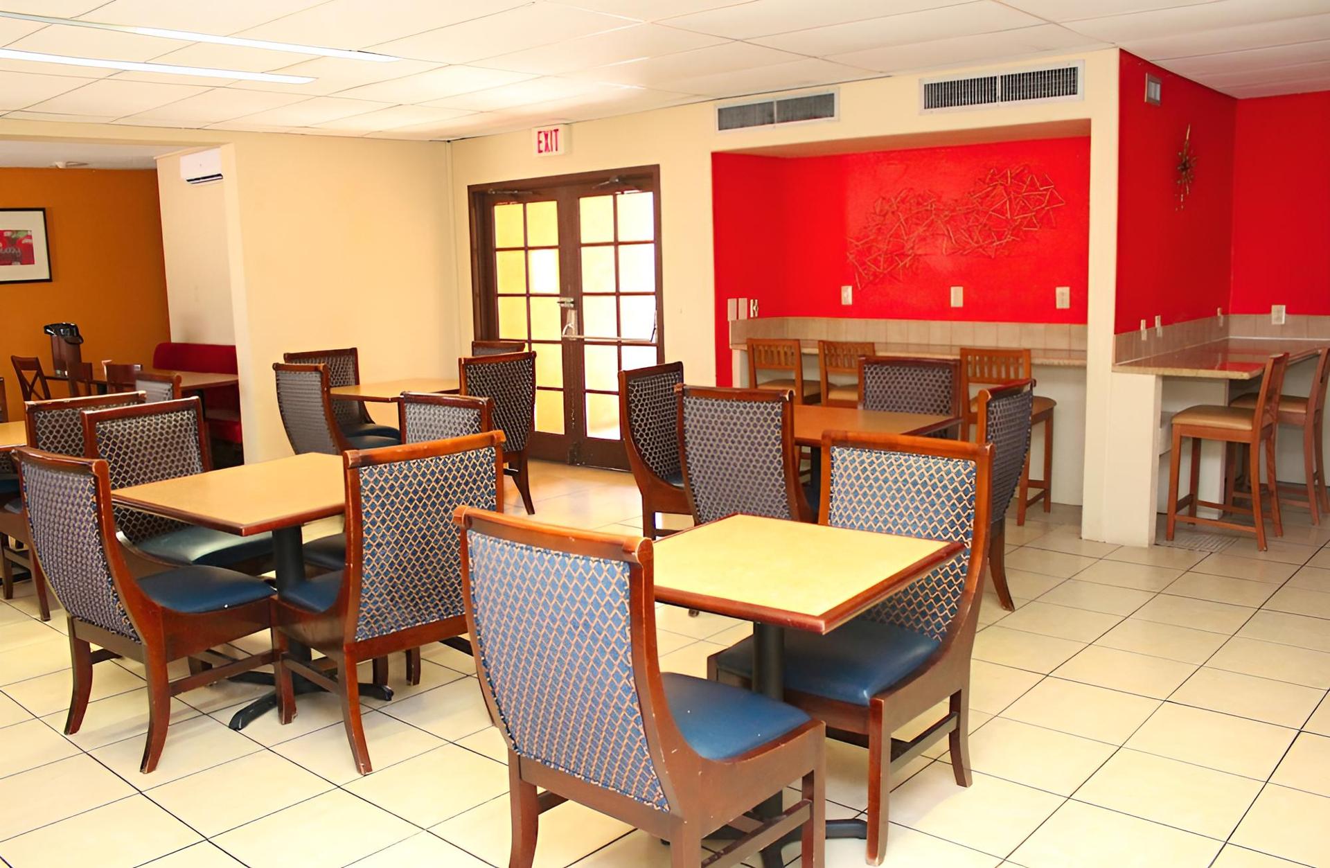 Ramada by Wyndham Tucson Airport photo 5