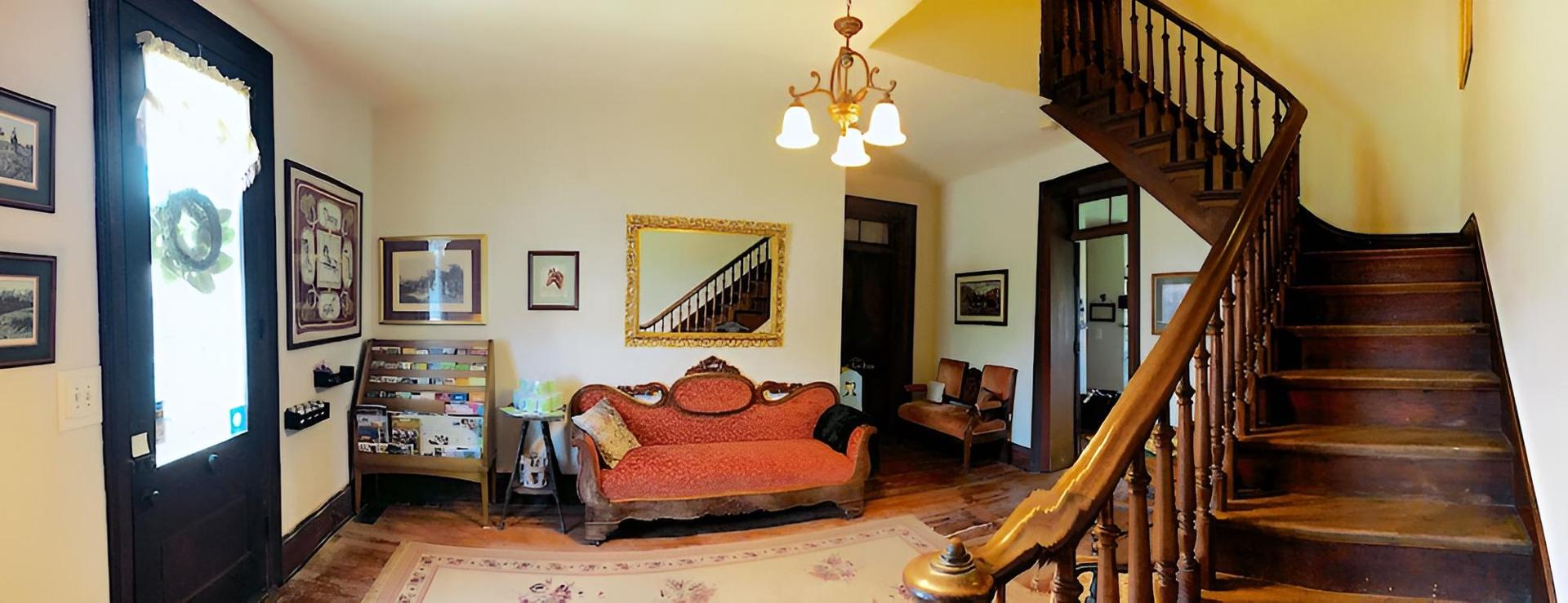 Main Street Bed & Breakfast Established in 1810 photo 1