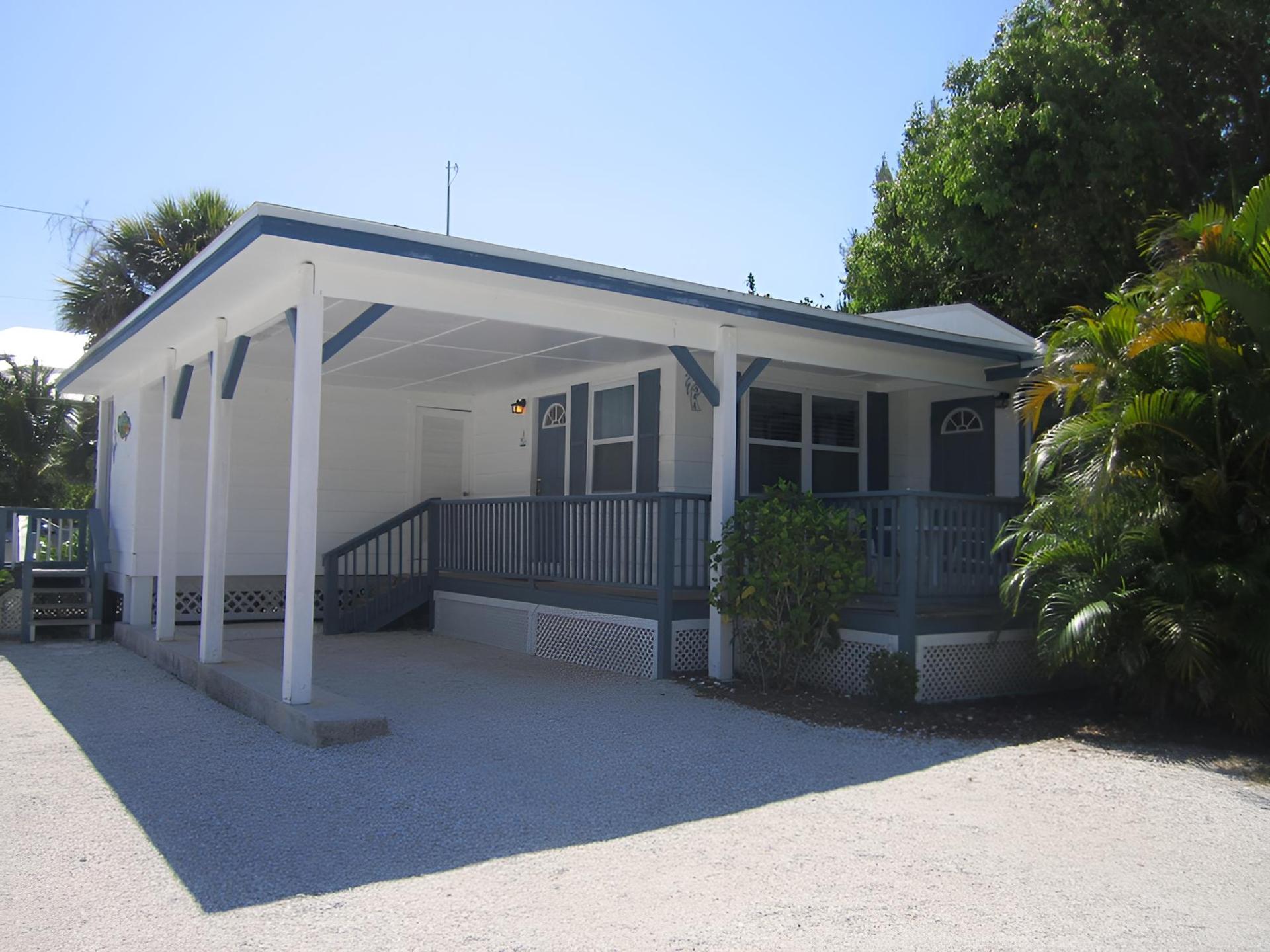 Tropical Winds Motel & Cottages photo 47
