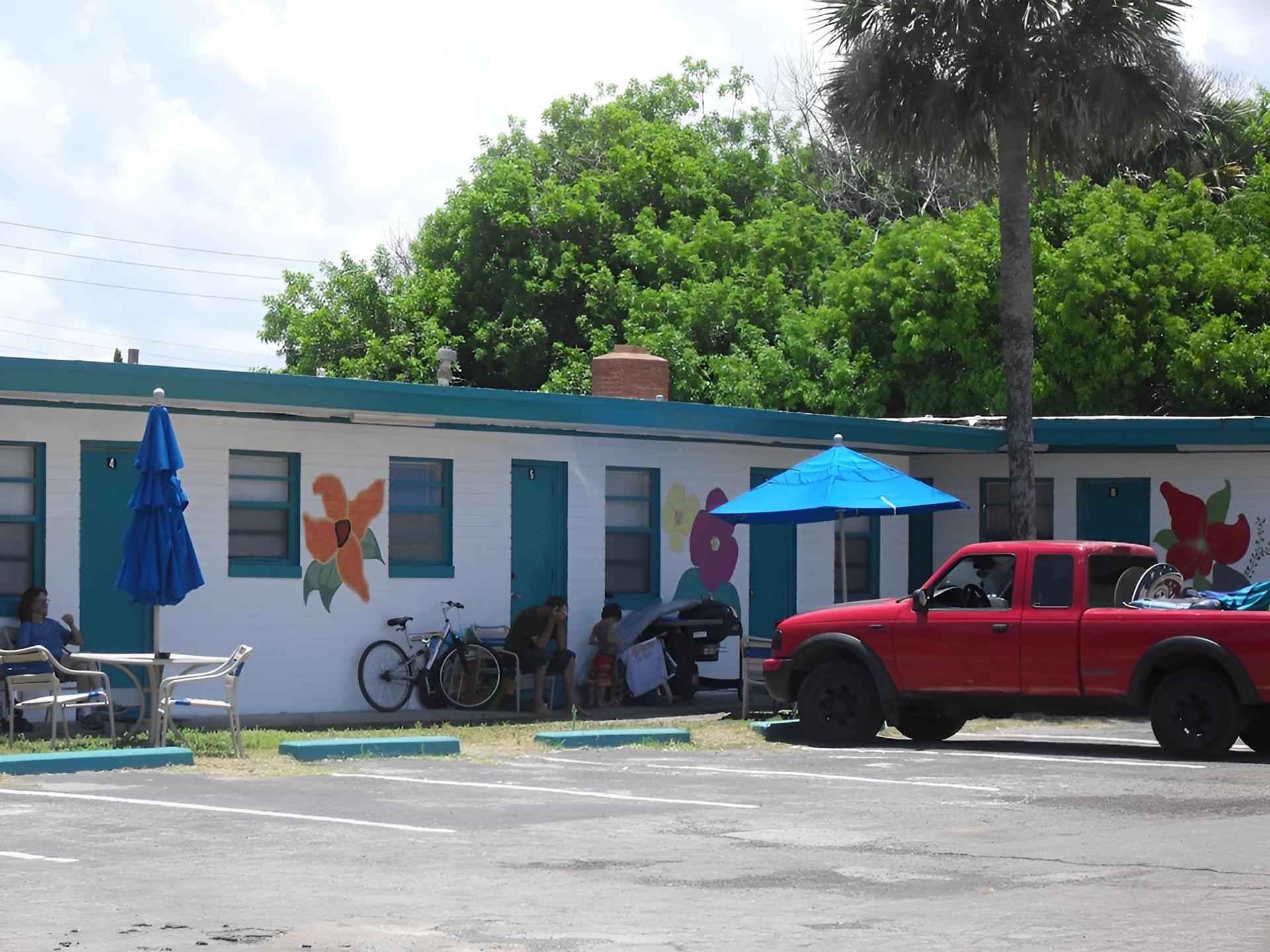 Shore Winds Motel photo 31