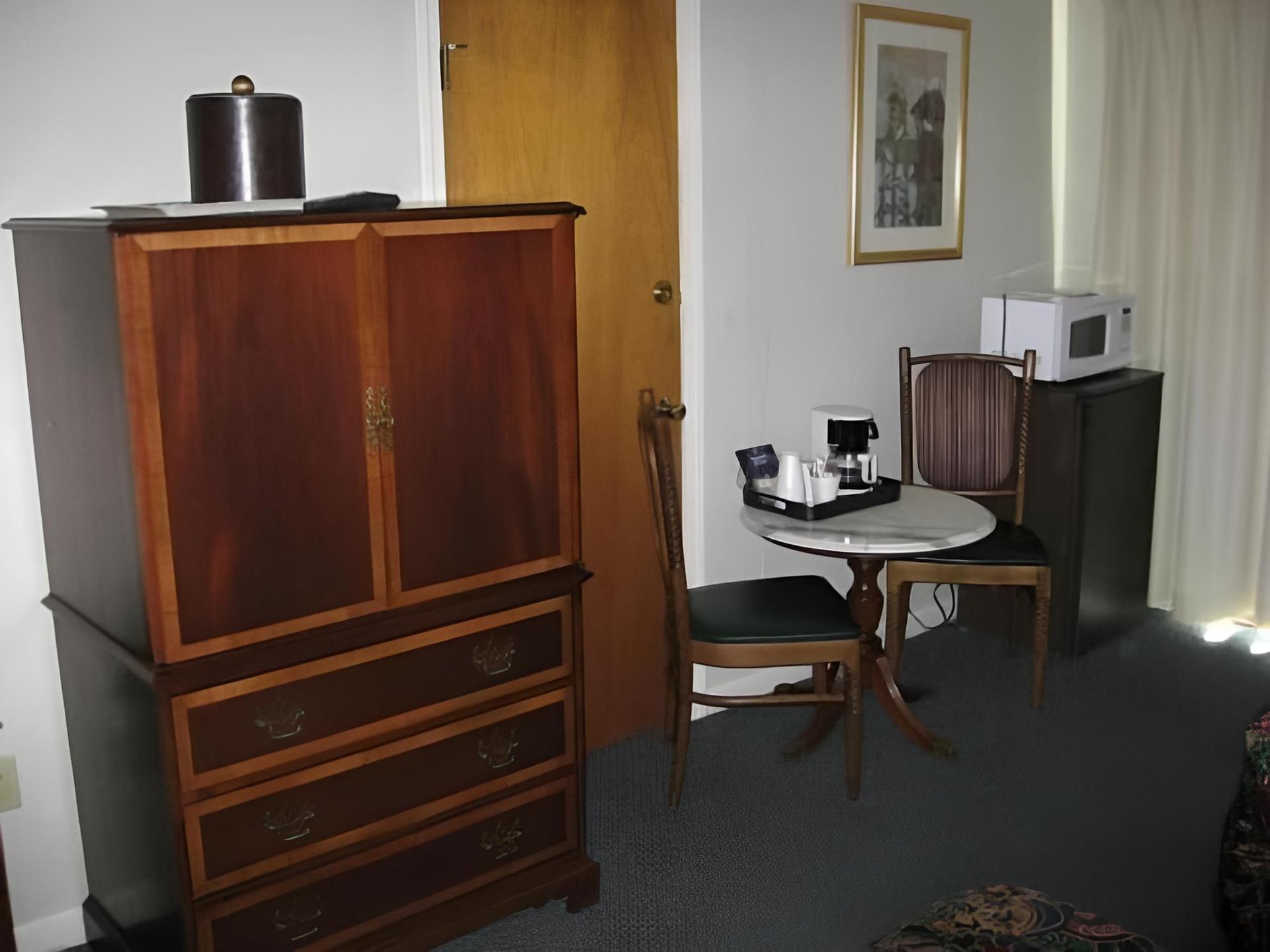 Sea Whale Motel photo 52