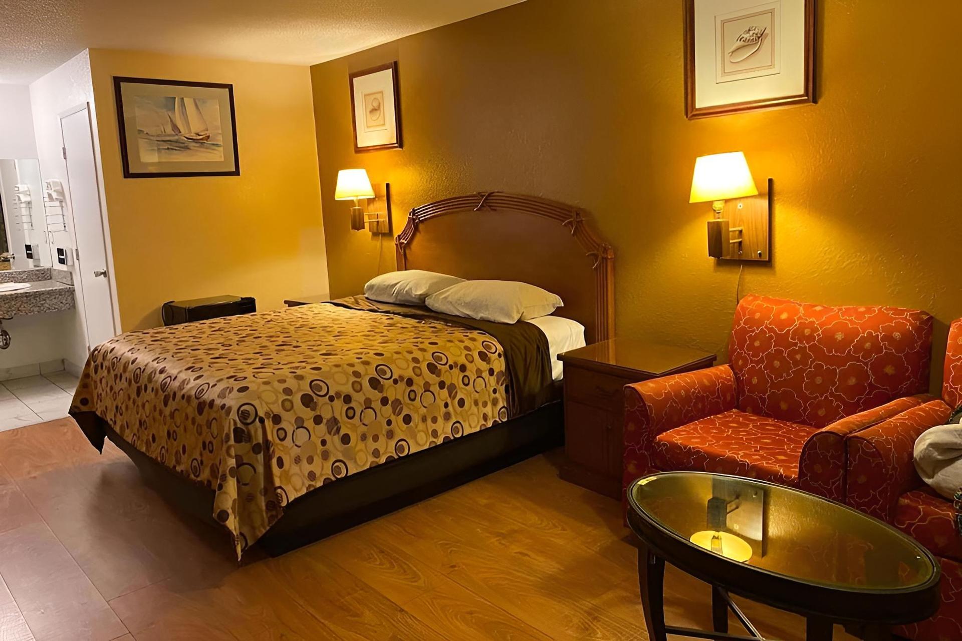 Howard Johnson by Wyndham Azusa photo 6