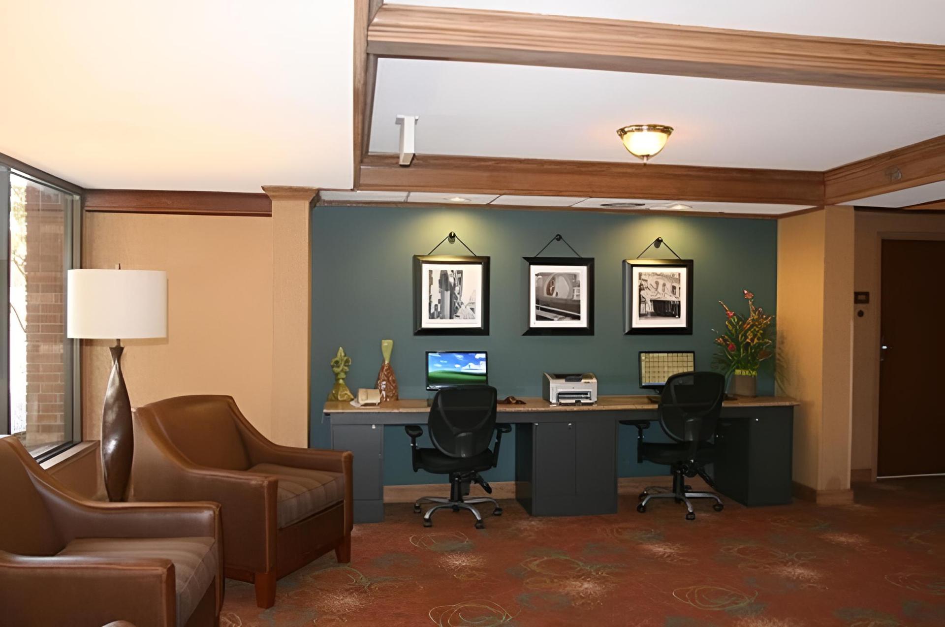 Auburn Place Hotel And Suites photo 14