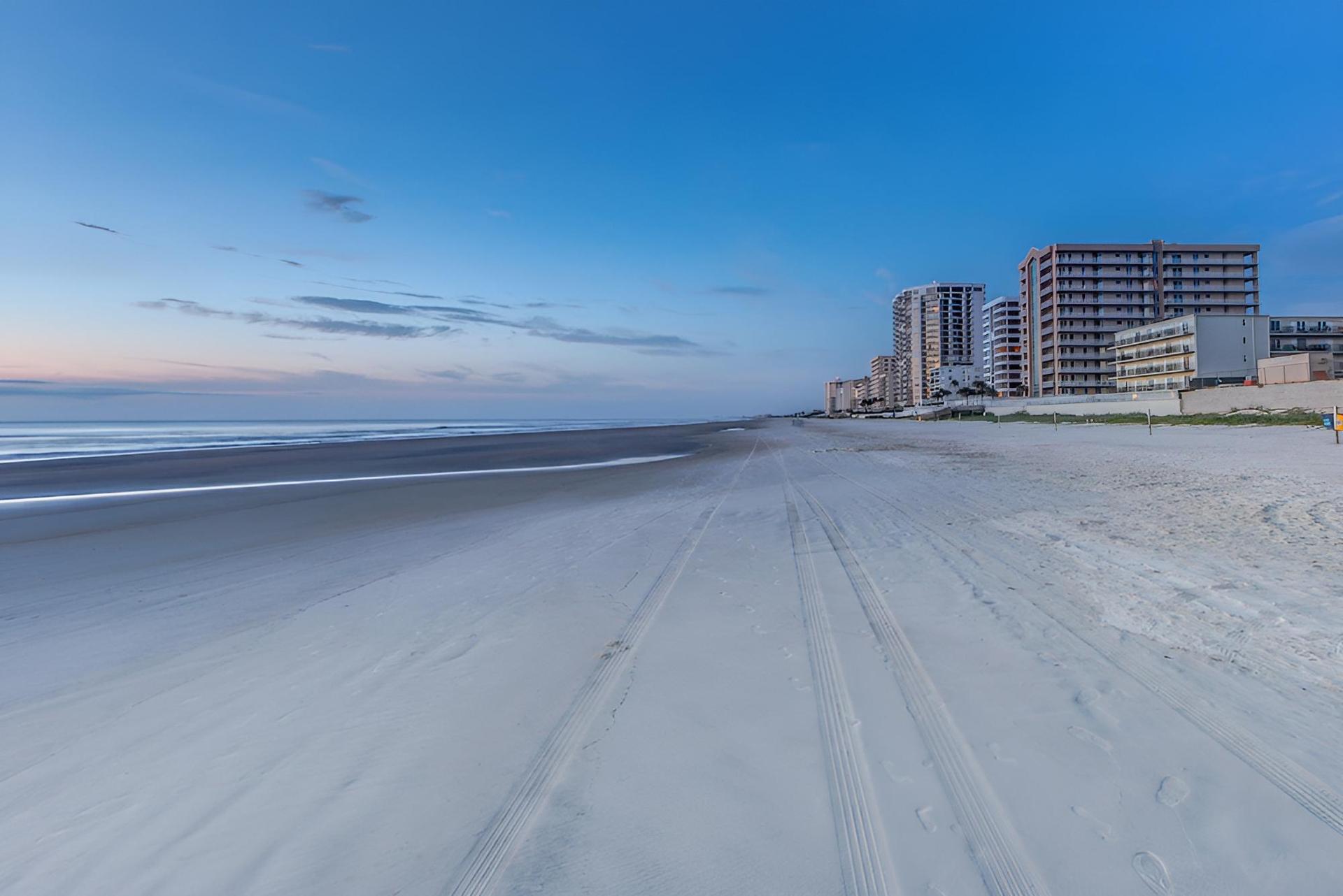 Beach Quarters Daytona photo 18
