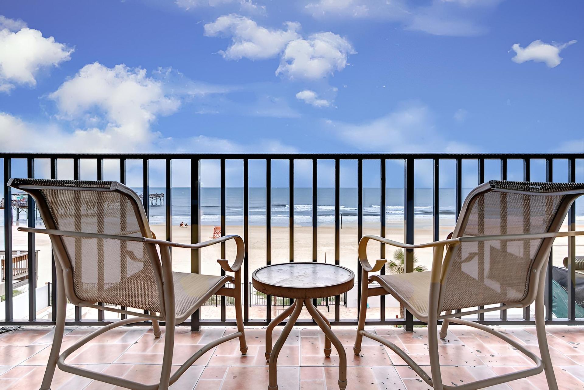 Beach Quarters Daytona photo 1