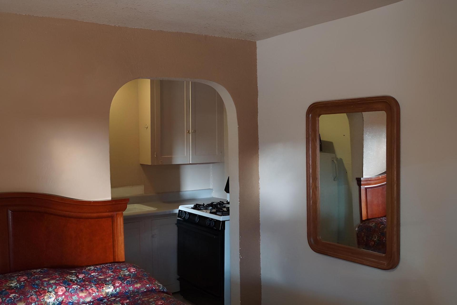White Mountain Motel photo 40