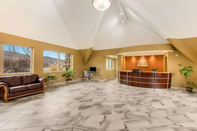 Econo Lodge Inn And Suites — hotel in Binghamton
