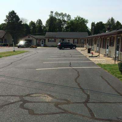 Howard's Motel — hotel in Marshall