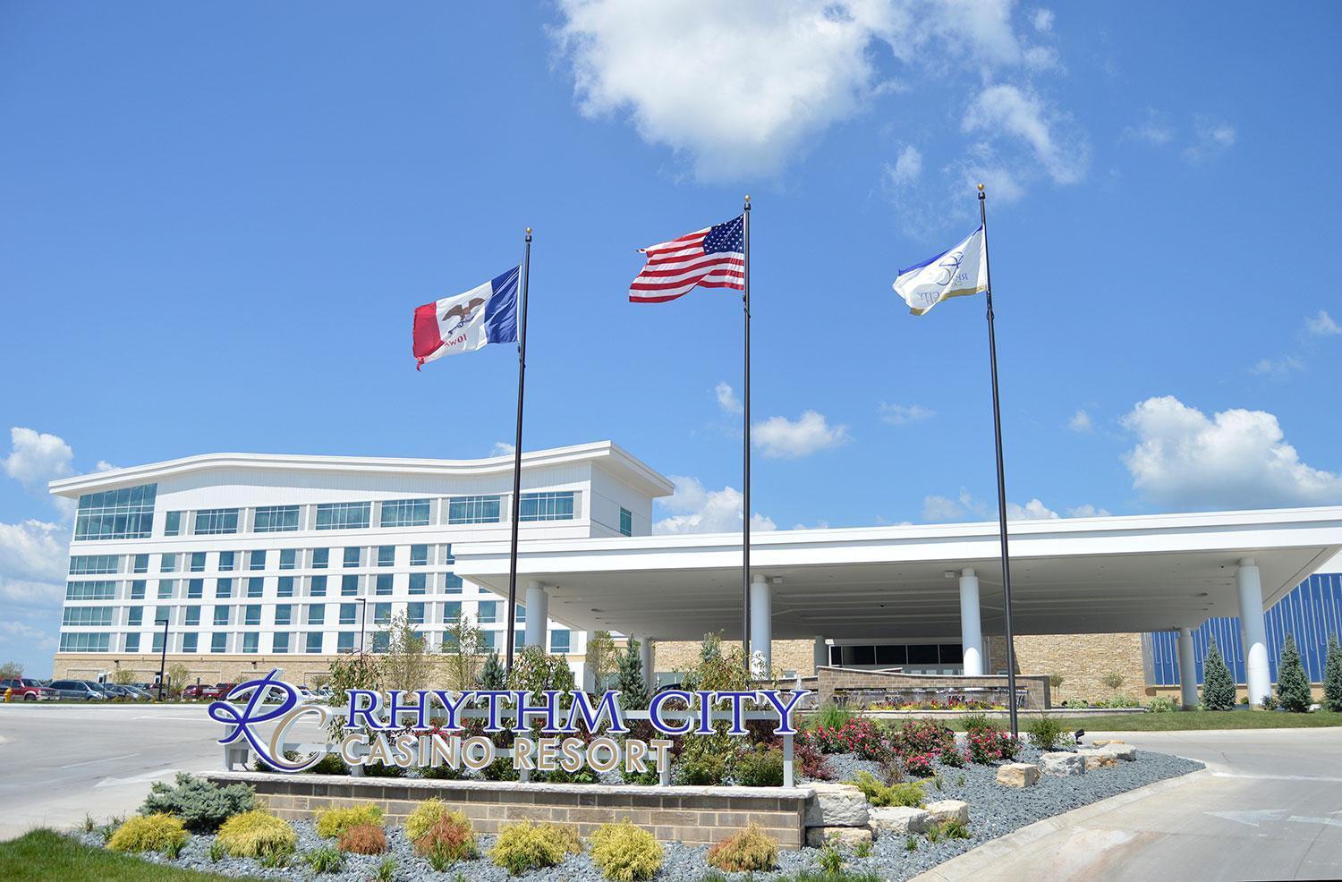 Rhythm City Casino & Resort — hotel in Davenport
