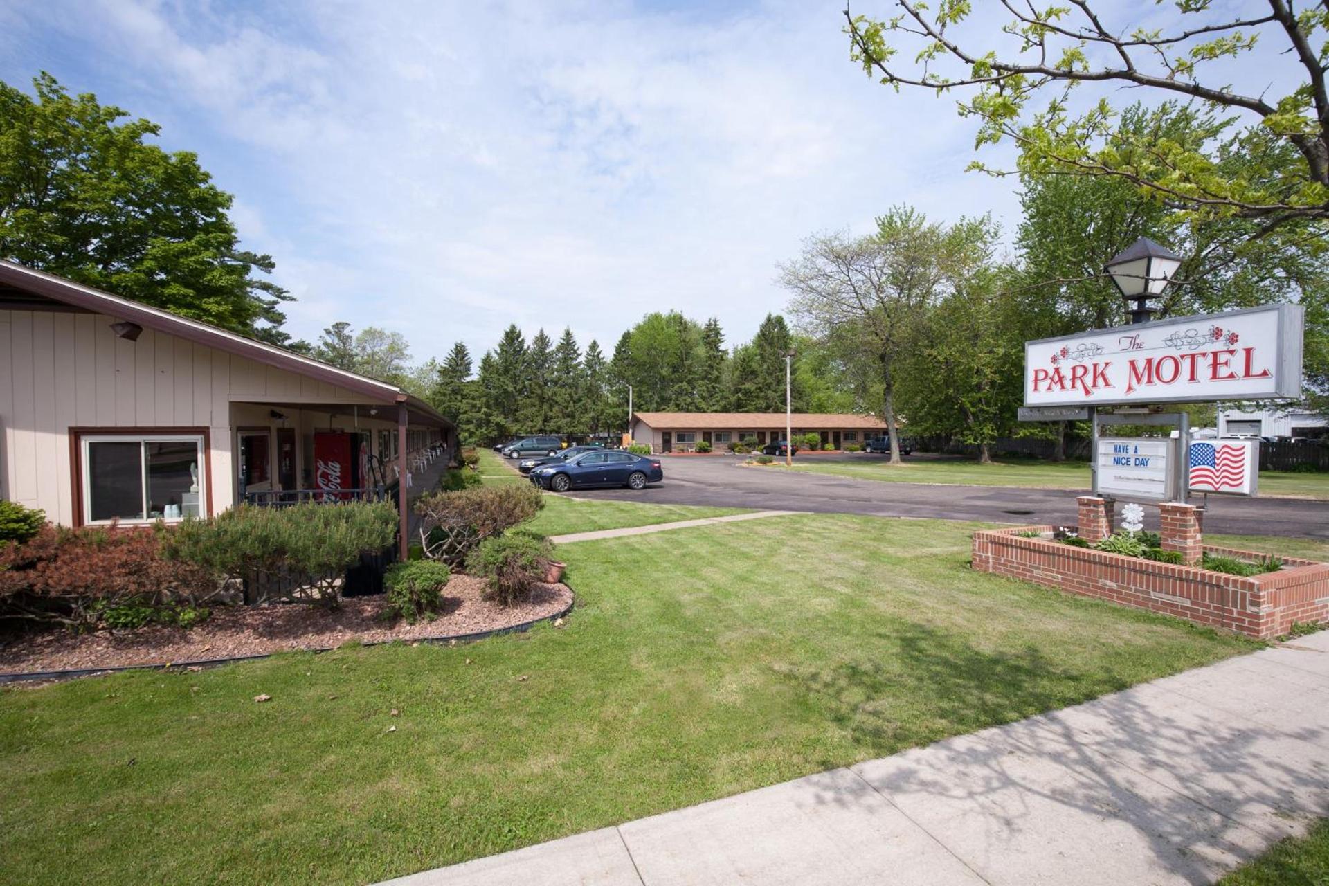 Park Motel — hotel in Marshfield