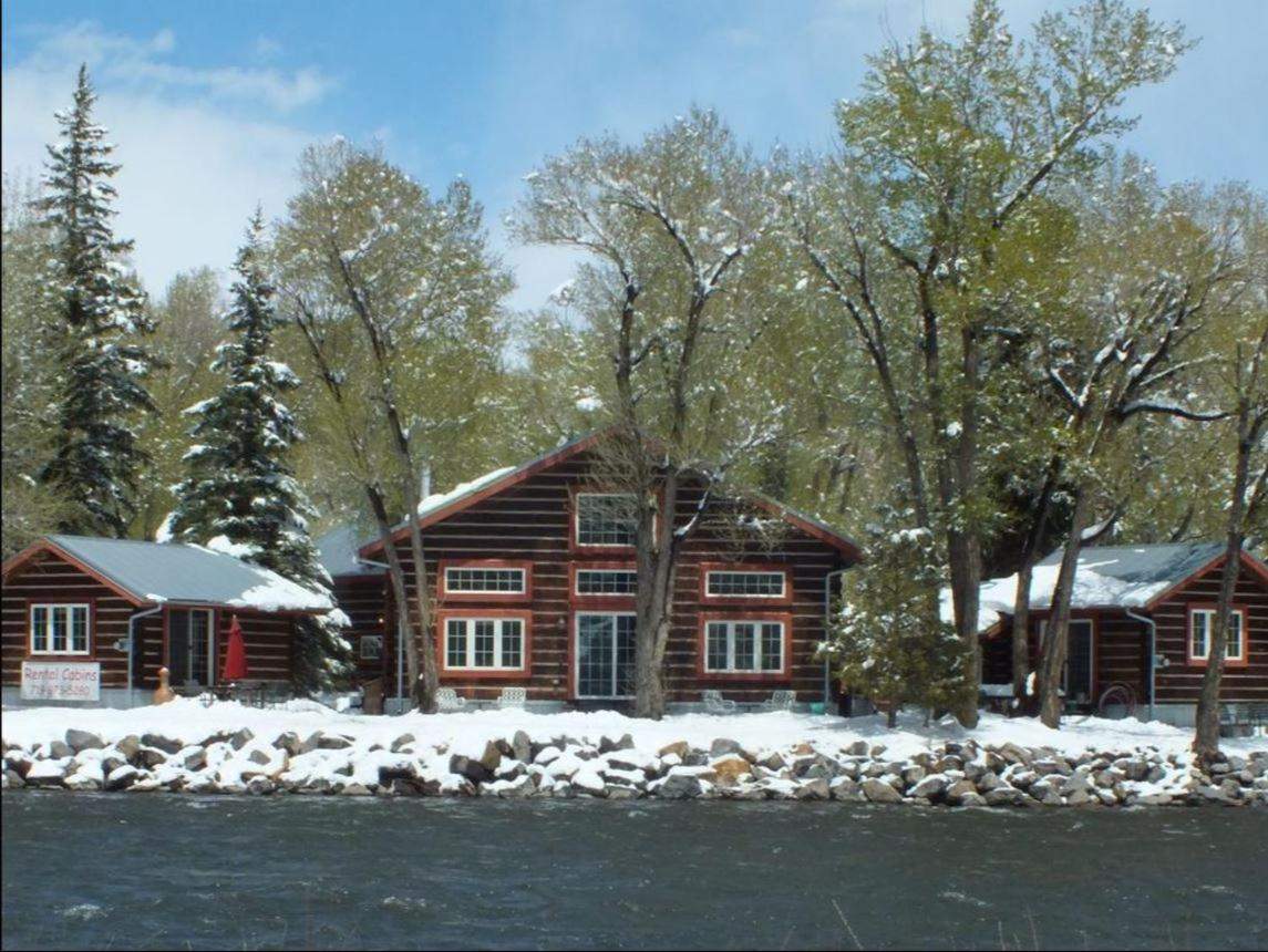 Riverside Meadows Cabins
