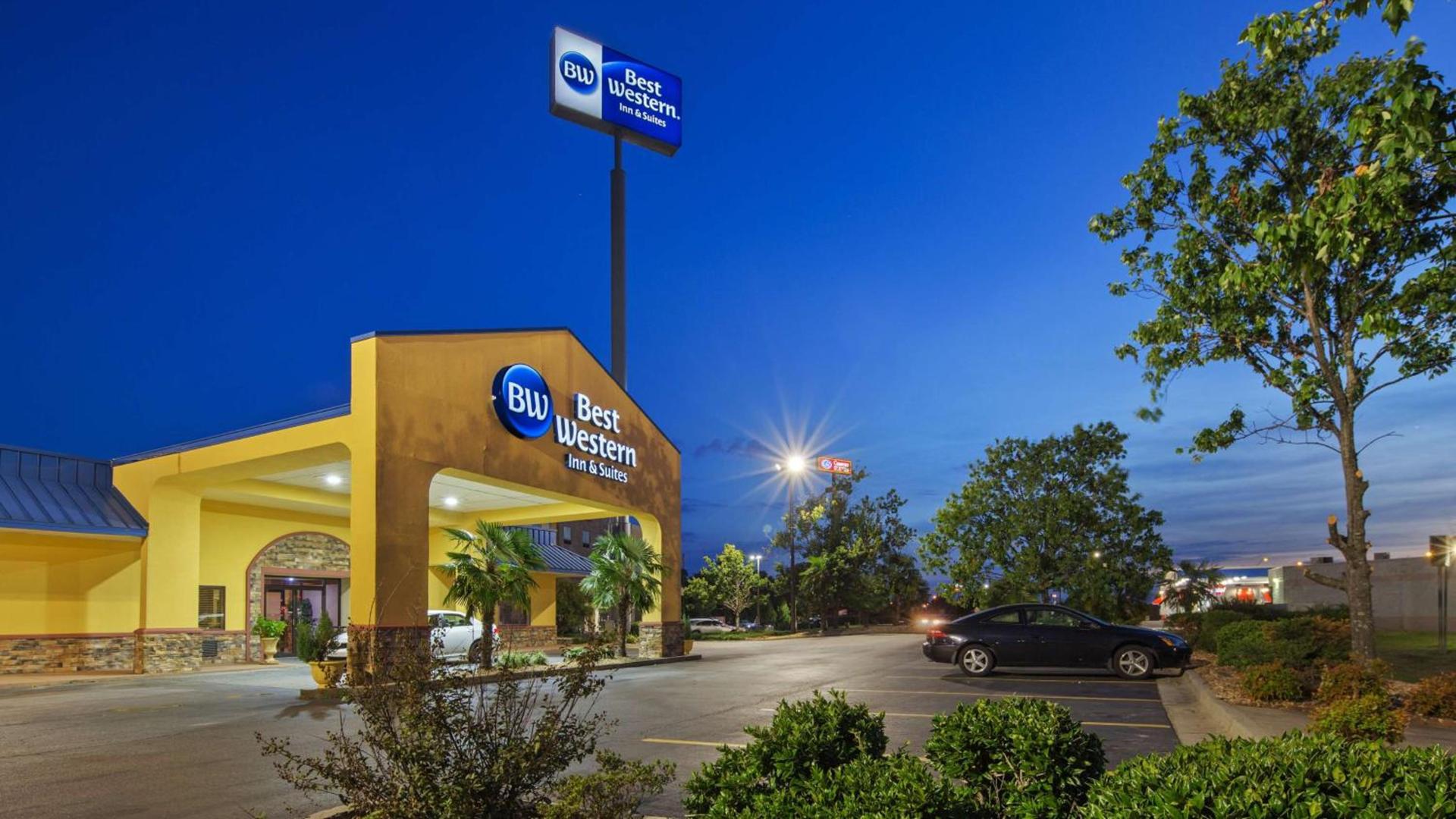 Best Western Inn & Suites — hotel in Byron